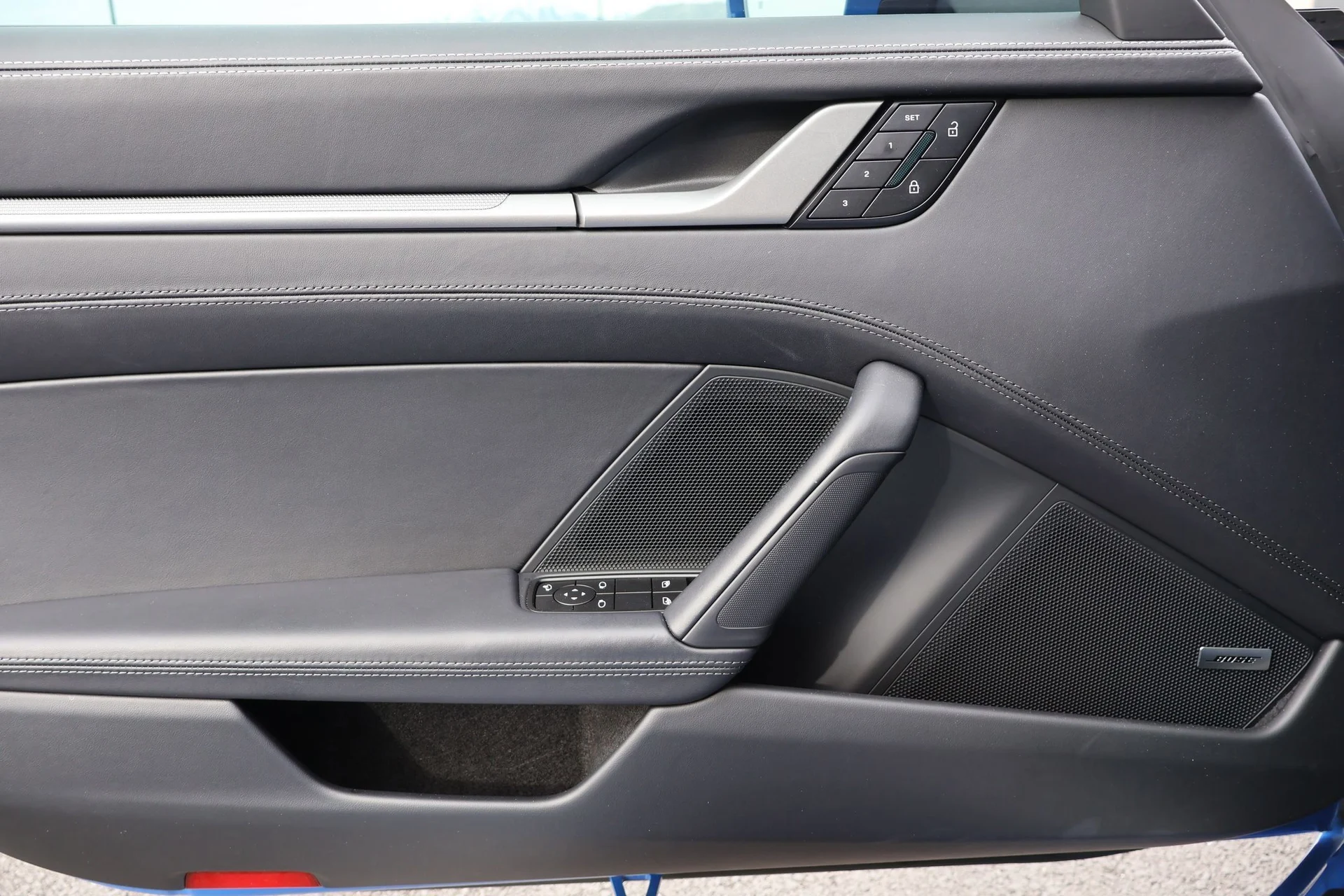 mph012_2122062494_28ef0d85aa64de1e7743d42dcb76d1f9_00fa0761b4