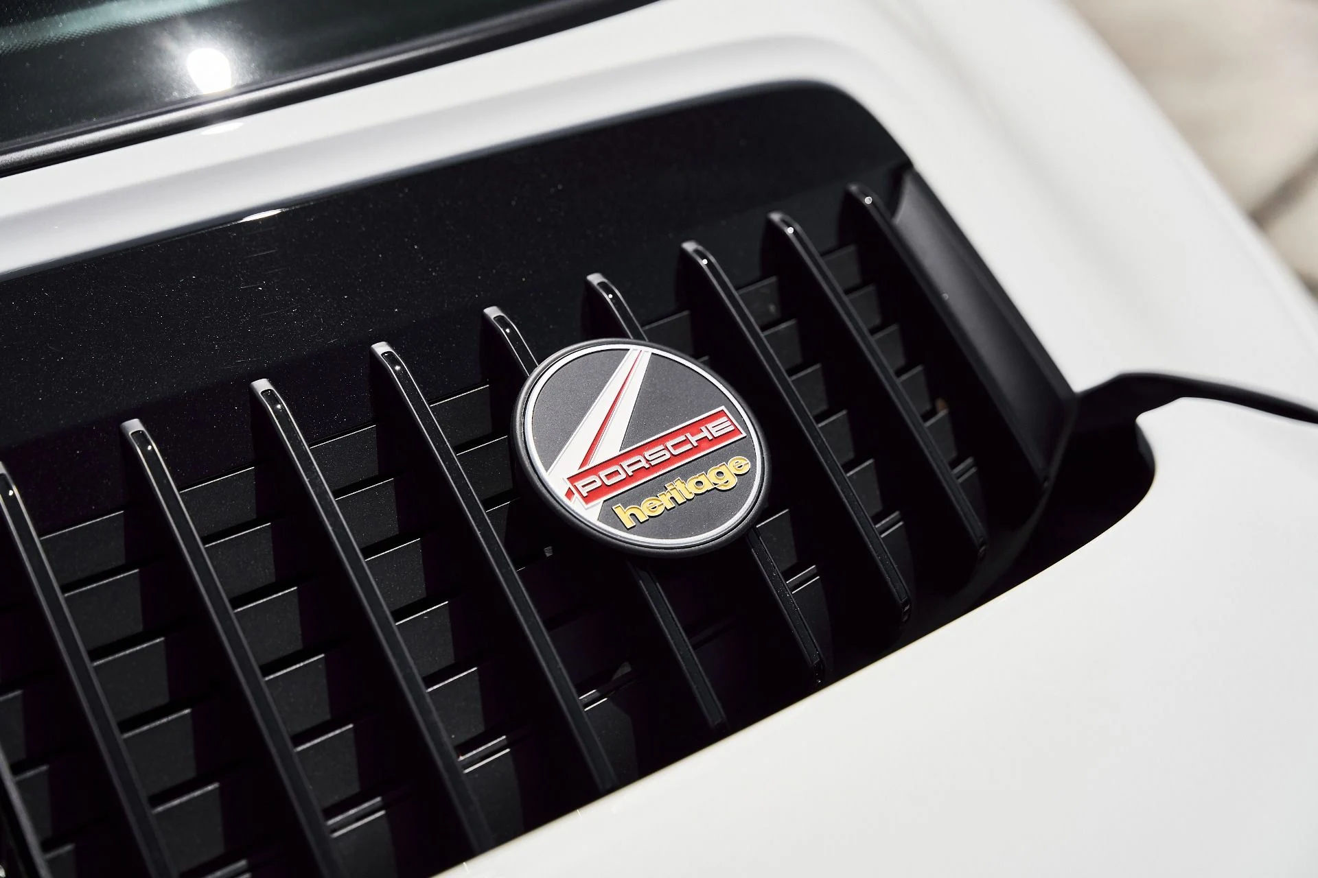 mph012_2122215991_Used_2021_Porsche_911_Targa_4_S_1774544016_8530cc31f2