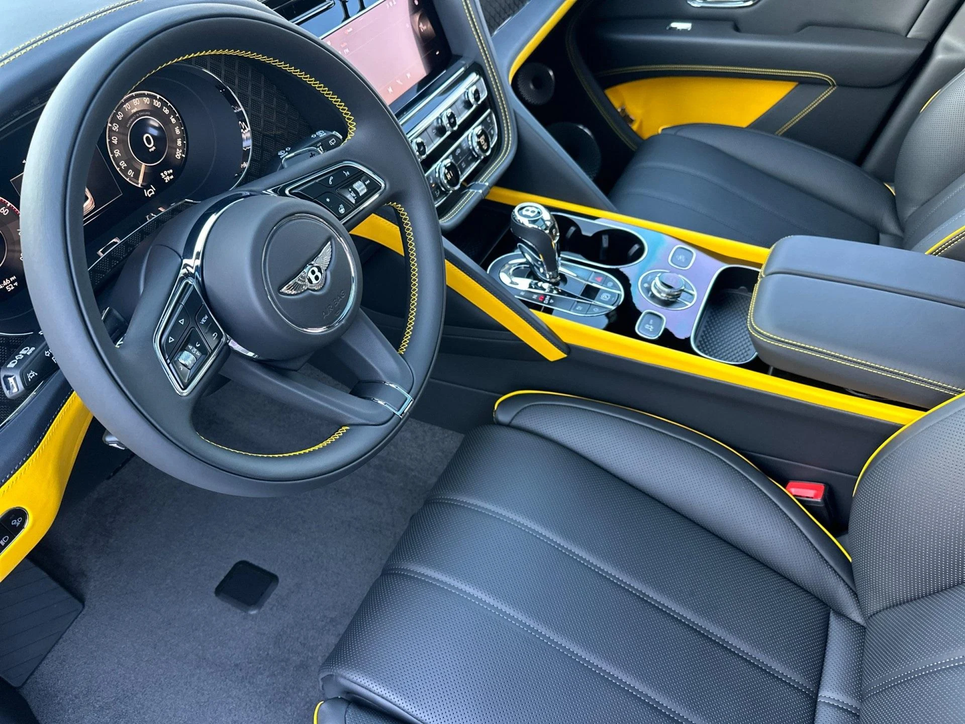 mph012_2122994997_New_2025_Bentley_Bentayga_S_Black_Edition_1771602891_6def6f8dba