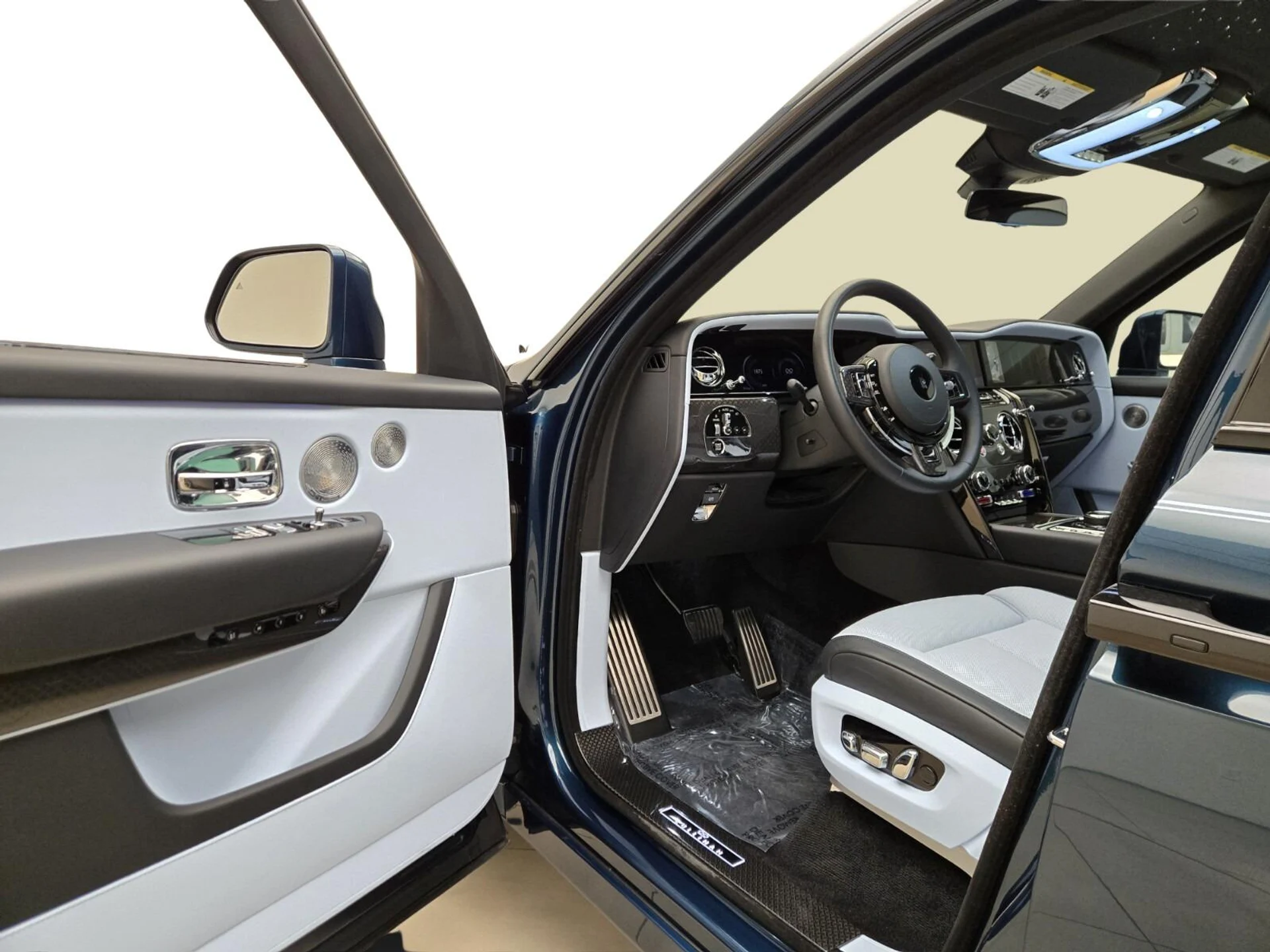 mph012_2124723895_Used_2025_Rolls_Royce_Cullinan_Black_Badge_1770446931_f337f480e7