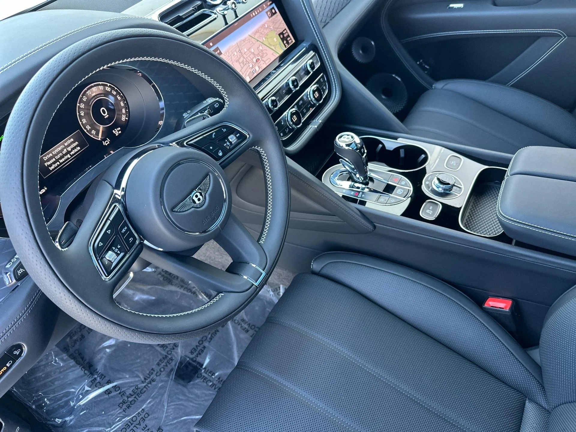 mph012_2129039727_New_2025_Bentley_Bentayga_V8_1755698835_07664c99d2