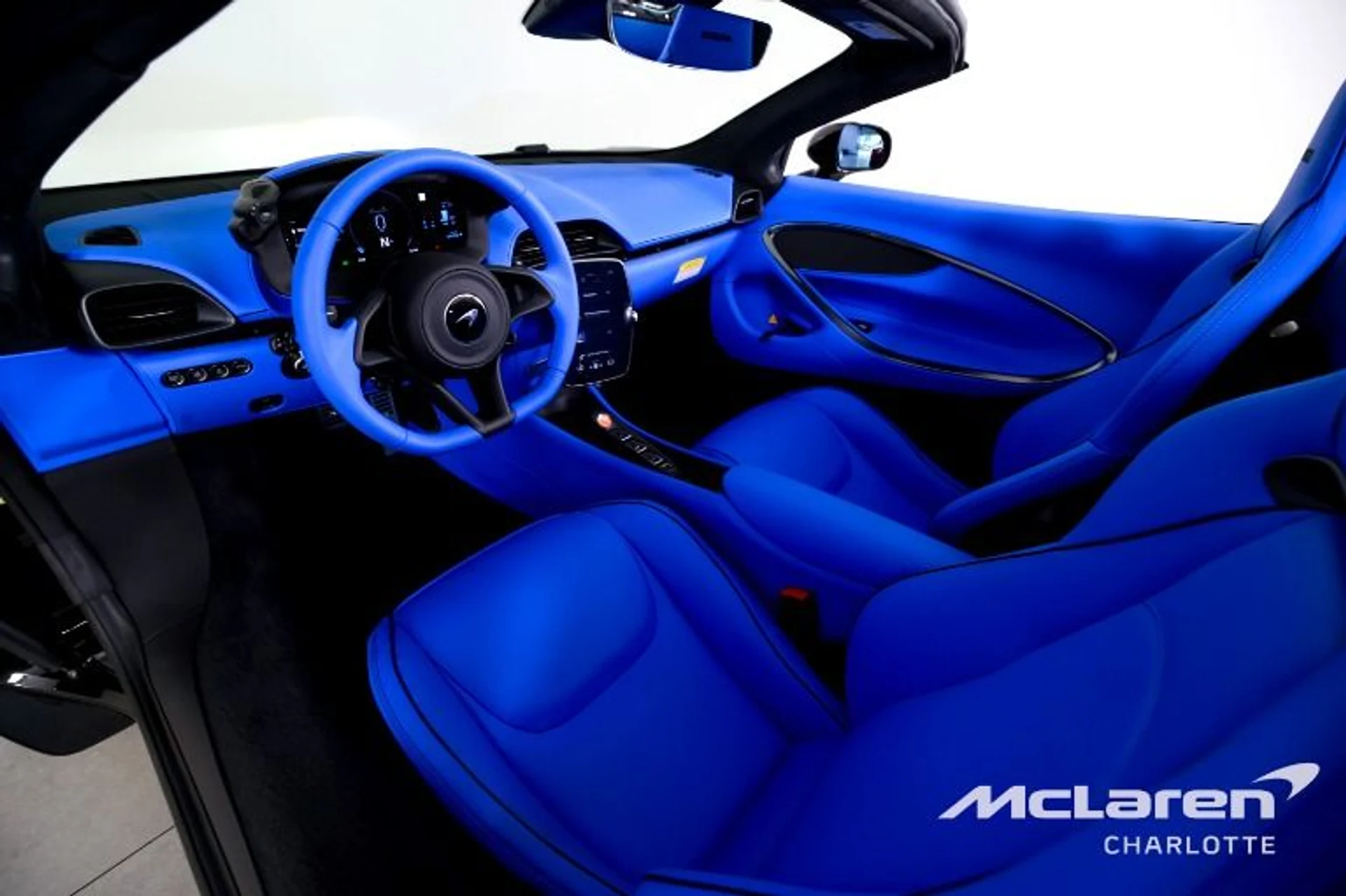 mph012_2140379400_New_2025_Mc_Laren_Artura_Spider_7094d30d75