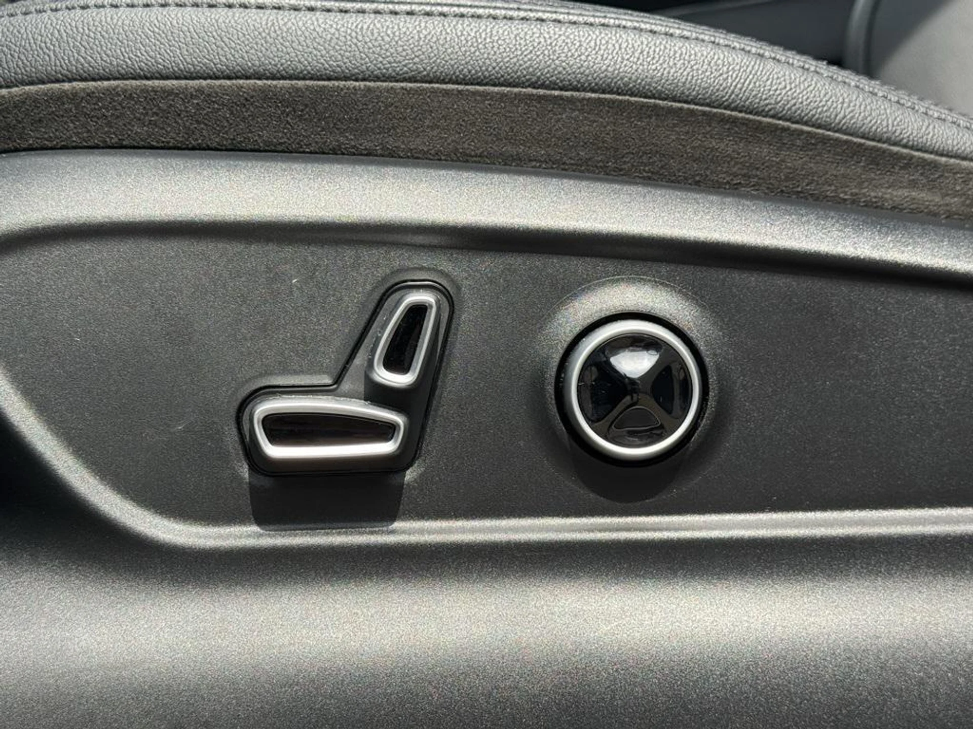 mph012_2141559124_N_Hr2g_Z_Eh94bvbp_Hxp_L1r_Hqw_X_Bms_e48f8653a4