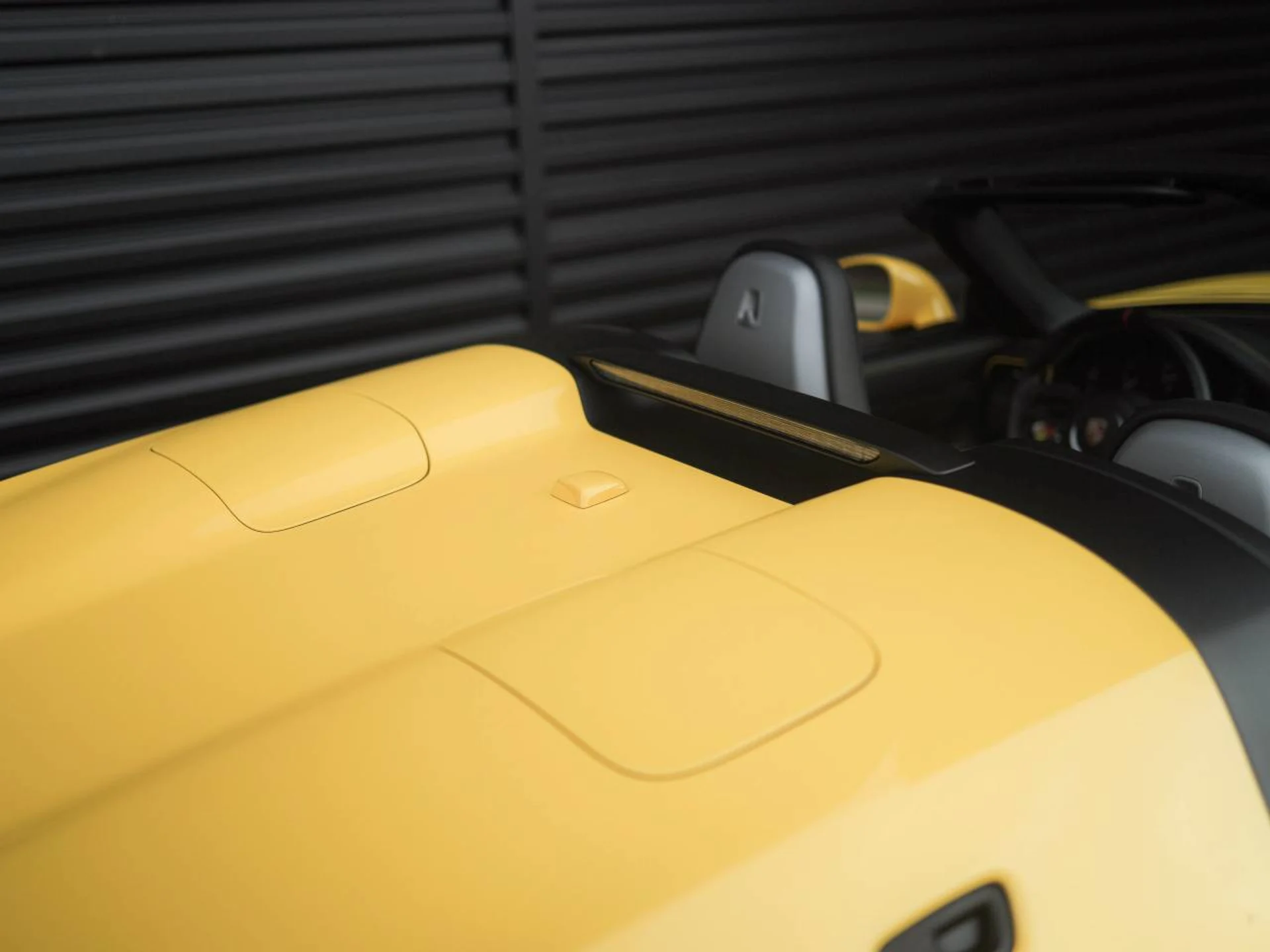 mph012_2147763643_1280_6568fb234b