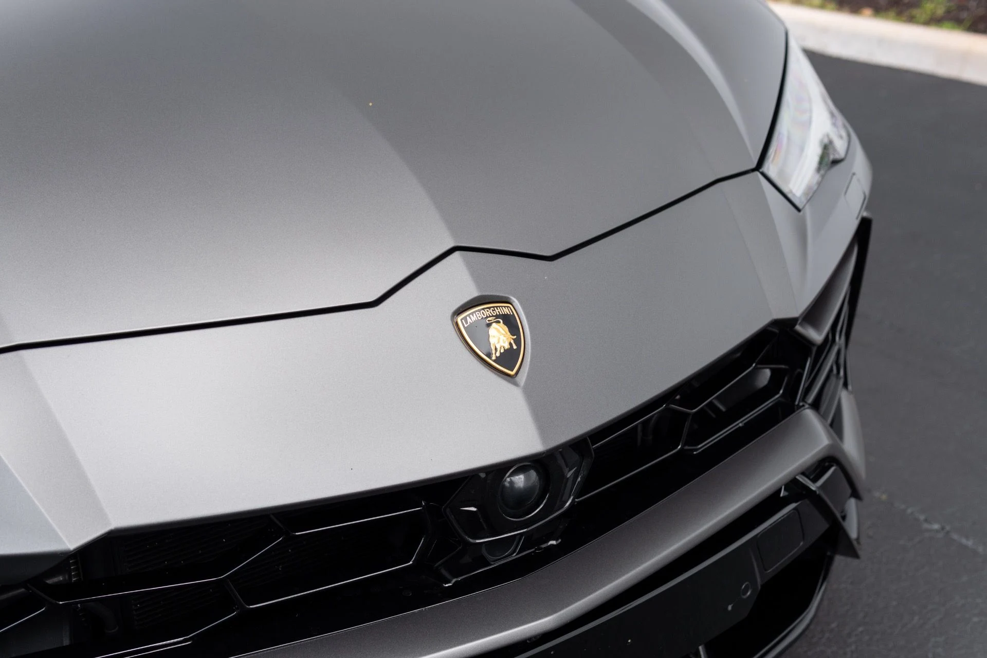 mph012_2148329544_Used_2022_Lamborghini_Urus_1773951394_744c6f2d72