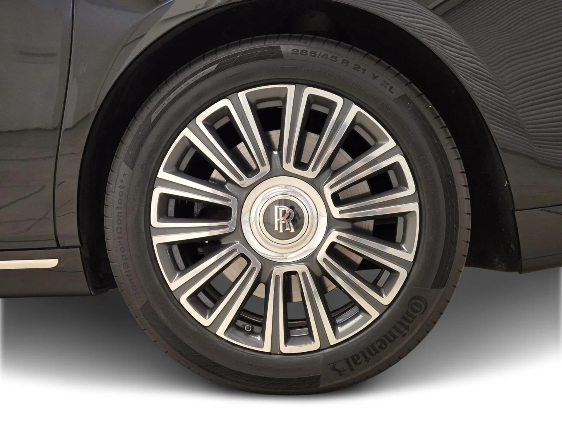 mph012_2155503923_Used_2020_Rolls_Royce_Phantom_1759993935_719171f020