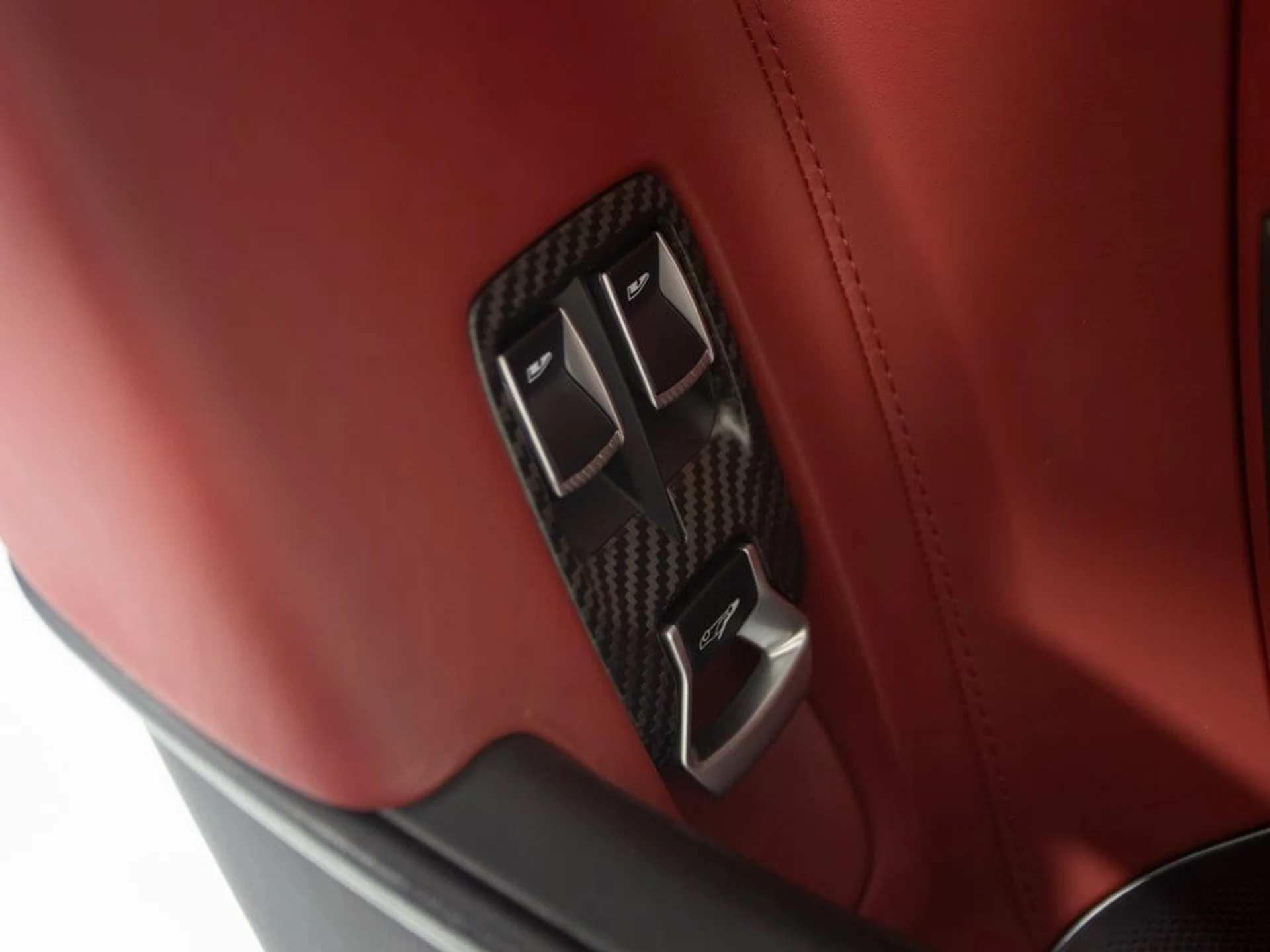 mph012_2158939141_aebfd3aadde9d88557190f1ee89ed533x_e9fafd7fac