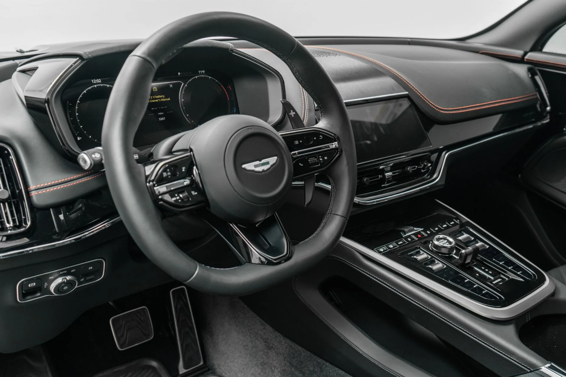 mph012_2169687875_Used_2025_Aston_Martin_DBX_707_23_Inch_Wheels_Factory_Matte_Paint_697_Horsepower_1774034848_445c1c4579