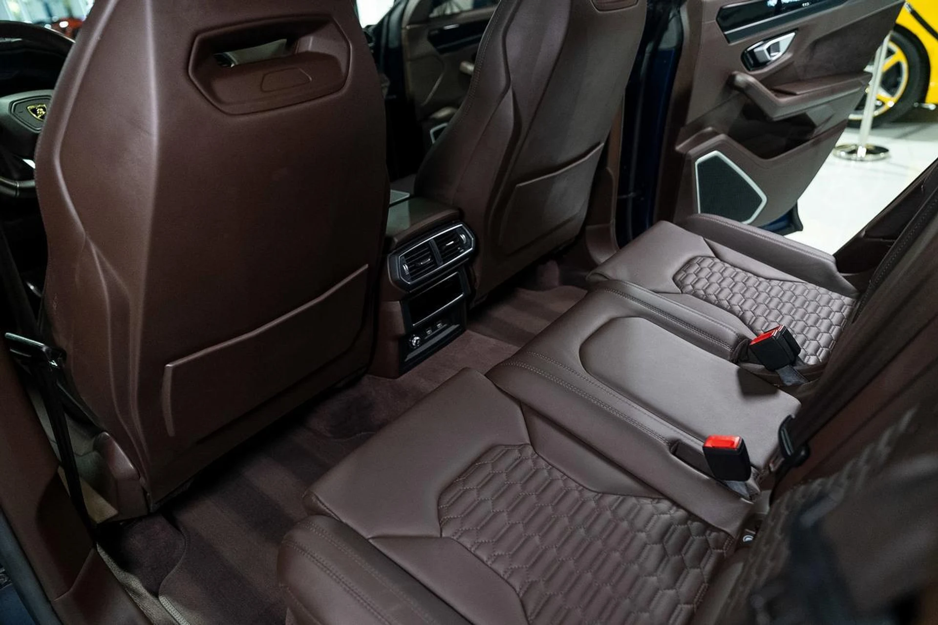 mph012_2177501622_4eeff3cc5026a5559348edf6c279183f_aee832519f