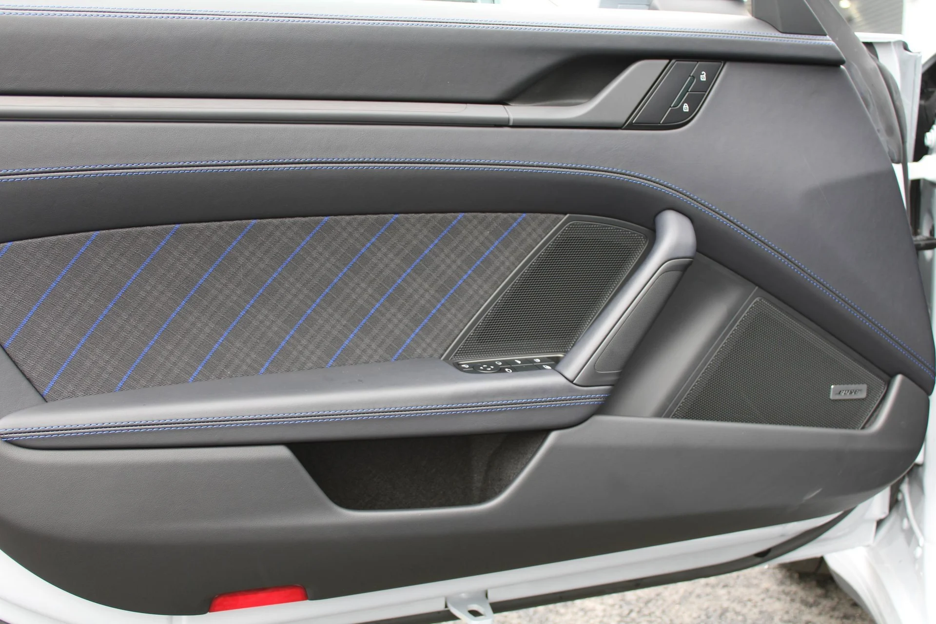 mph012_2180676222_c5804f6071094fd28e26d1651dc880b5_949b70f6c7