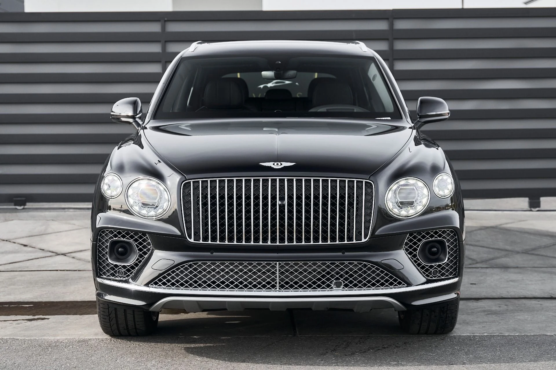 mph012_2186102413_Used_2023_Bentley_Bentayga_EWB_Azure_1769048602_0ae61ac365