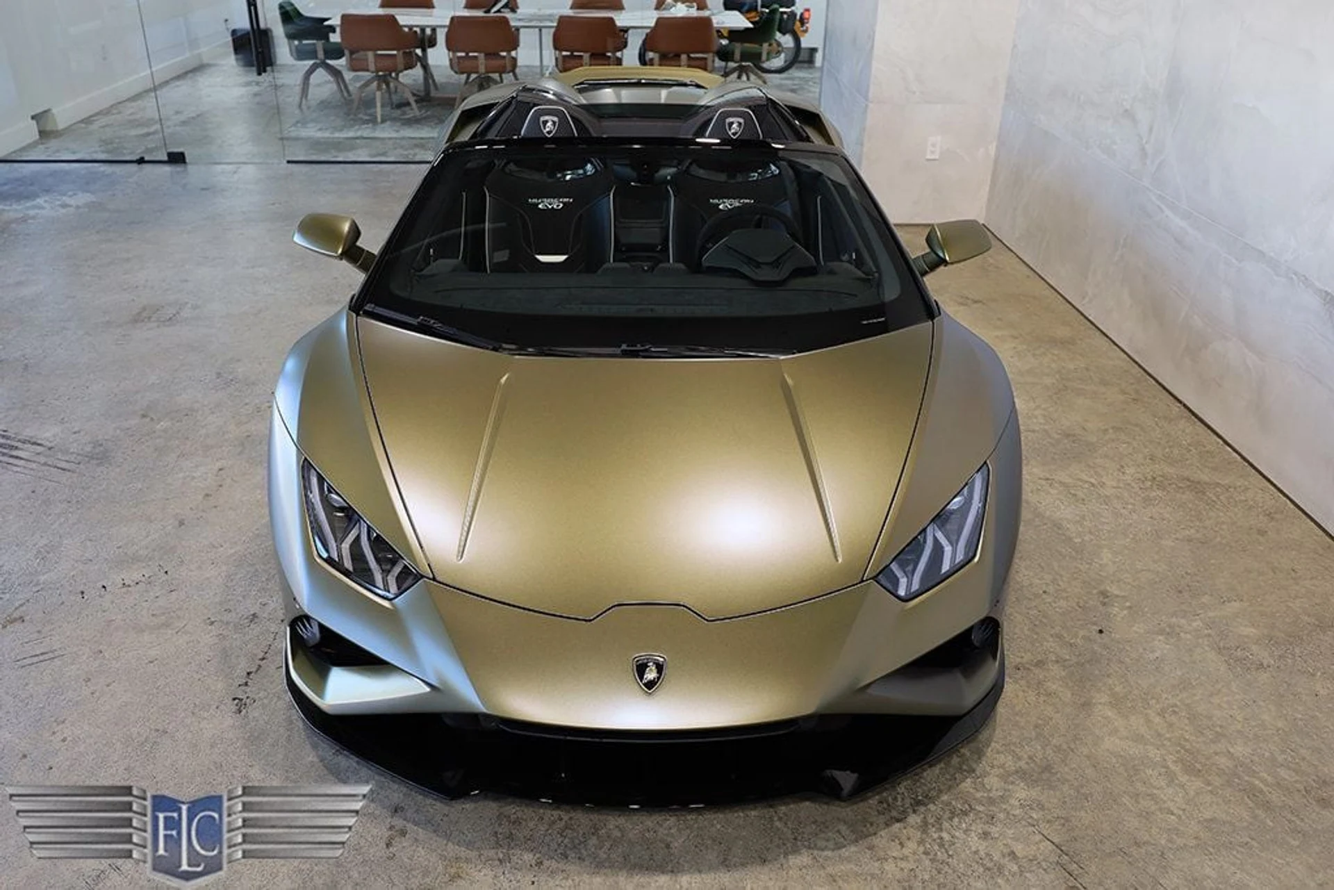 mph012_2186395012_used_2022_lamborghini_huracan_evo_spyderrwd_9689_22989823_13_1024_ca9bebc71b