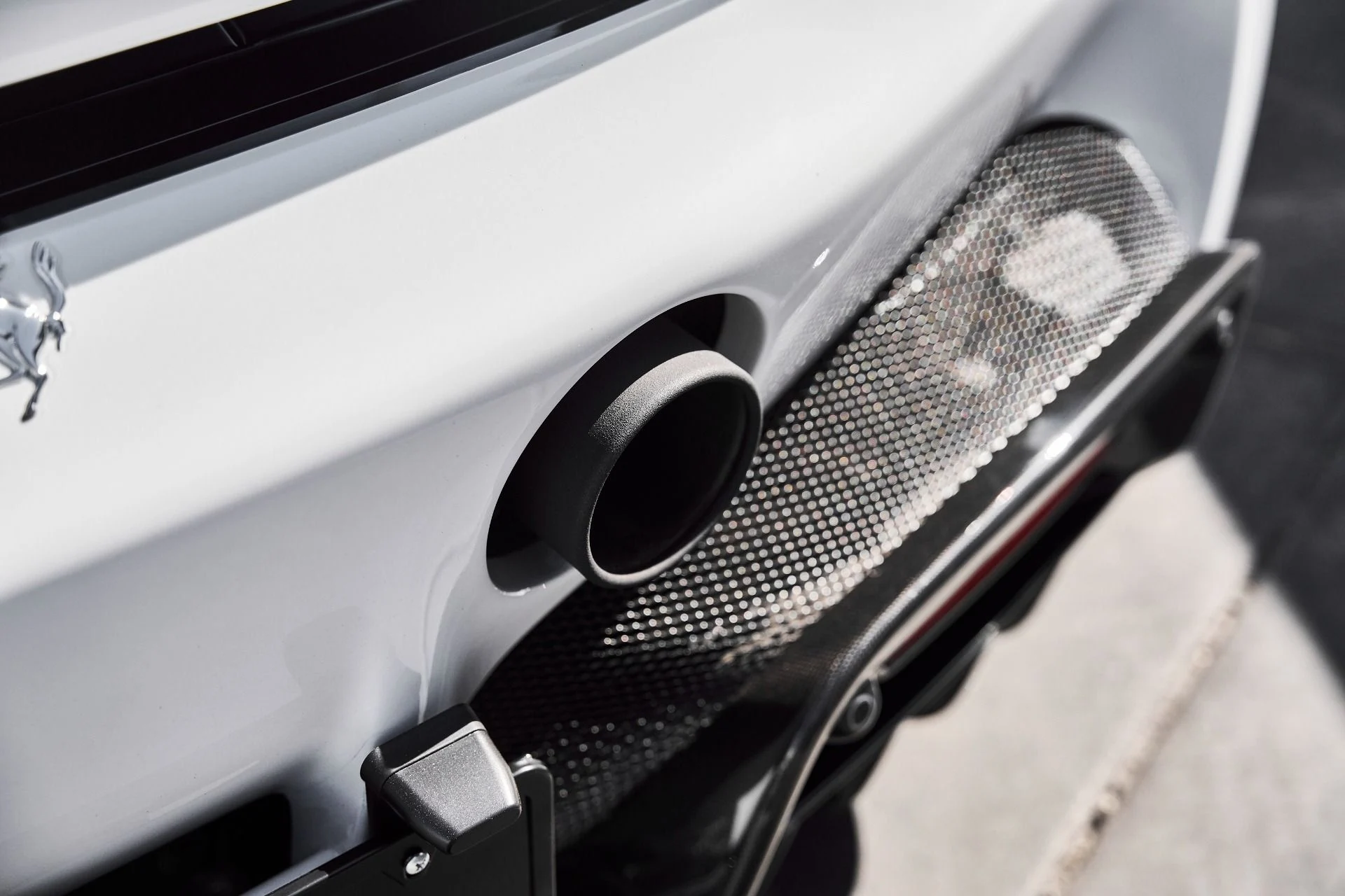 mph012_2195544793_Used_2024_Ferrari_SF_90_Spider_Base_1776734298_3b13790db0