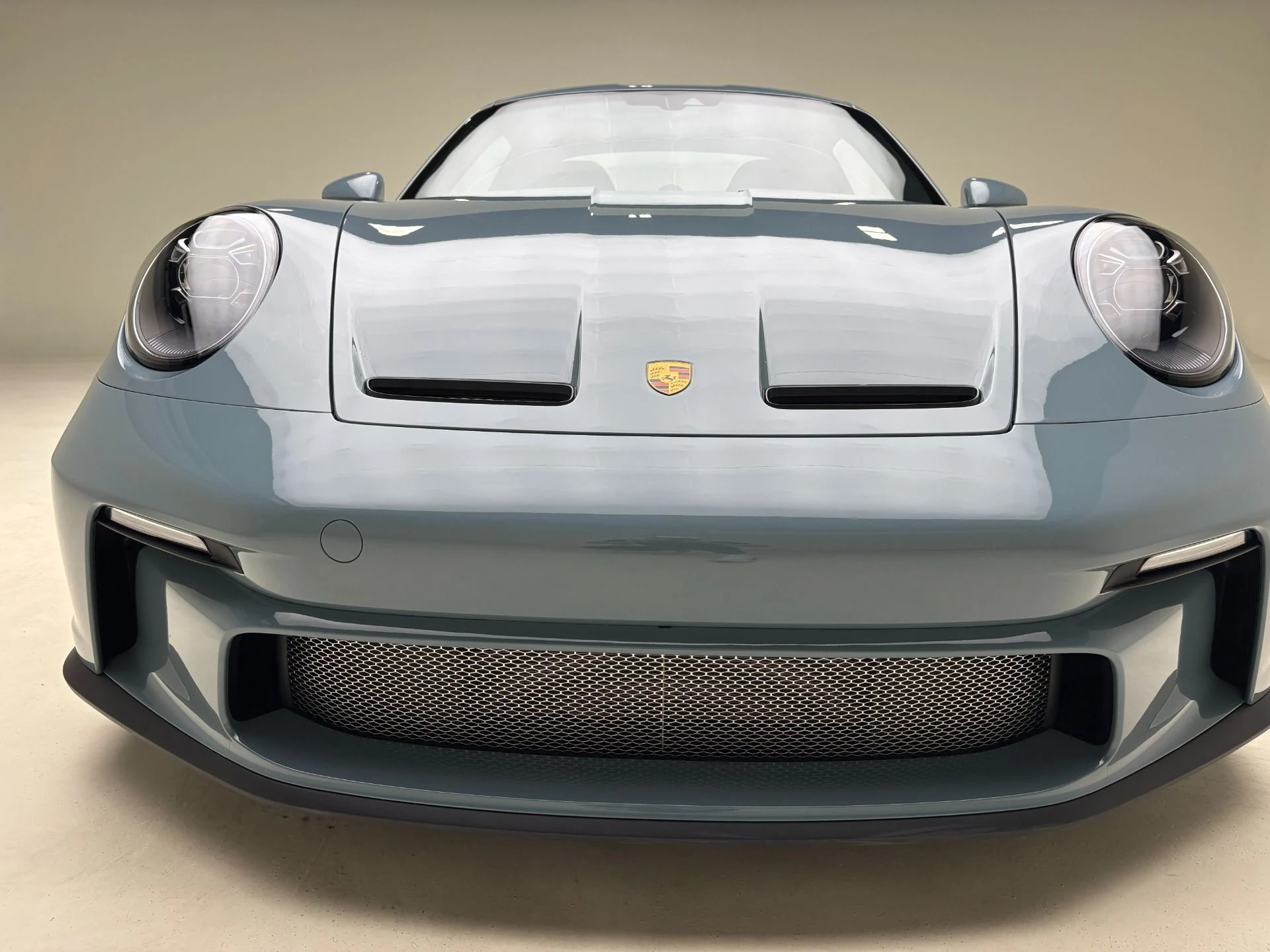 mph012_2199598973_Used_2024_Porsche_911_ST_1777657007_18e6e2f88b