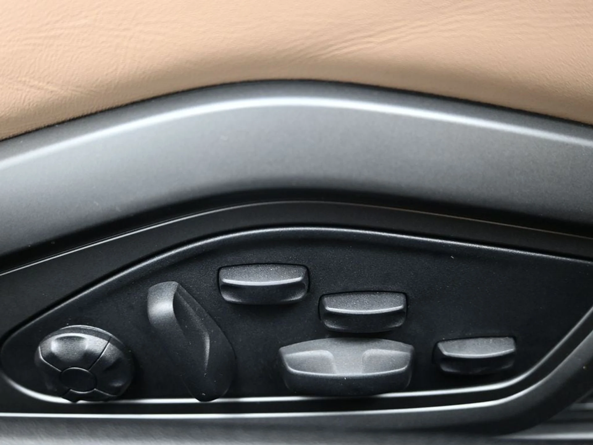 mph012_220029314_a07d1c407921701d6da3a968fc05c69dx_31af061495