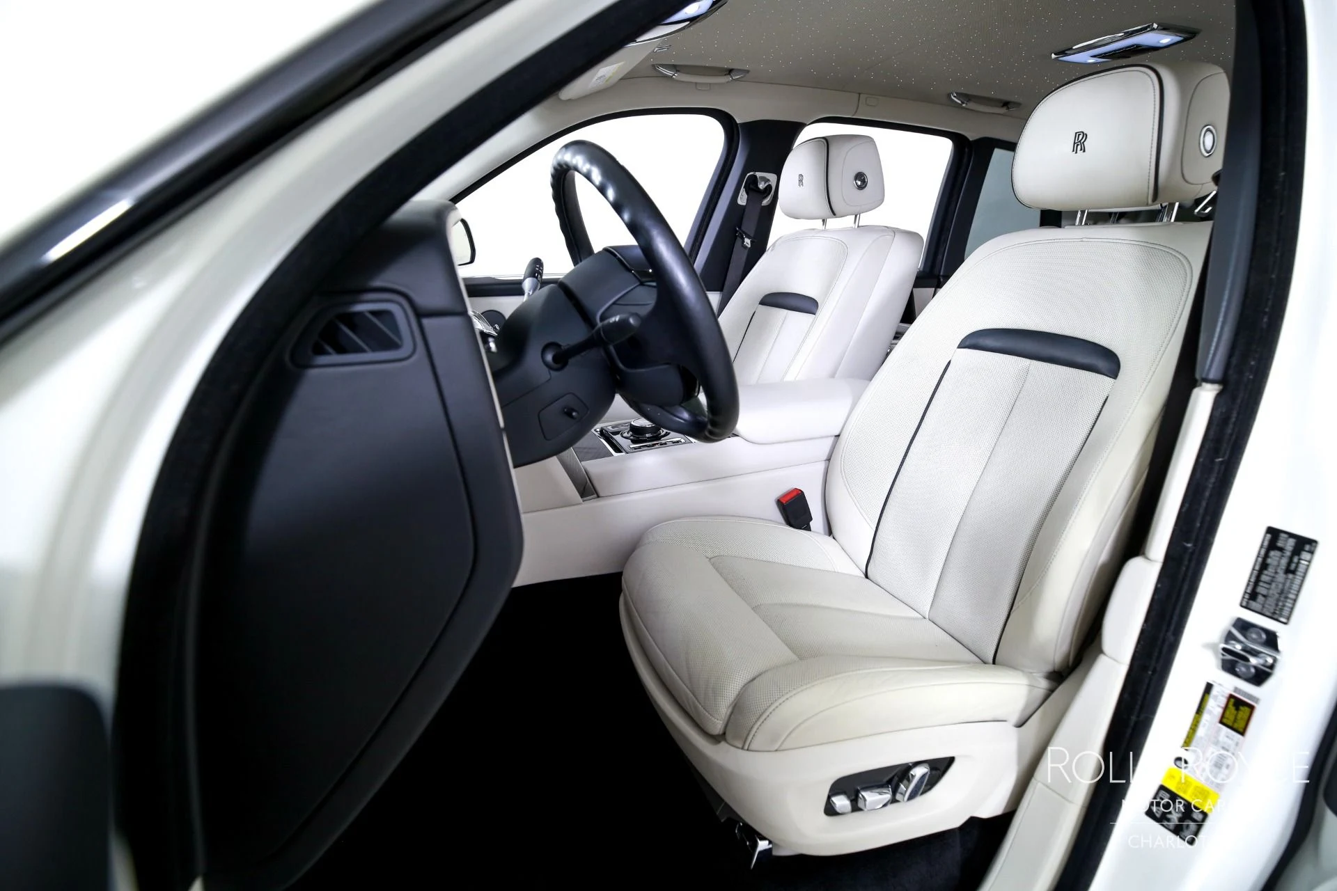 mph012_2204694317_Used_2020_Rolls_Royce_Cullinan_1772228015_e594b01ab0