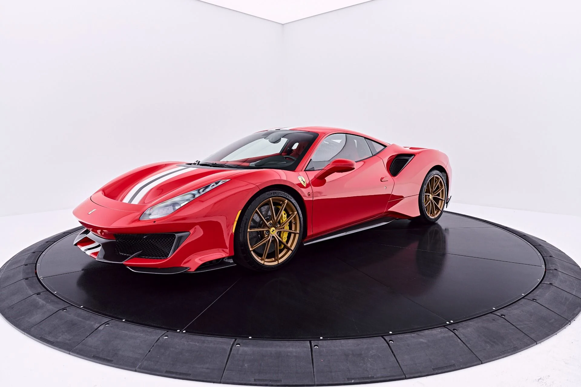 mph012_2211565301_Used_2020_Ferrari_488_Pista_1783794203_5cd6d2d058