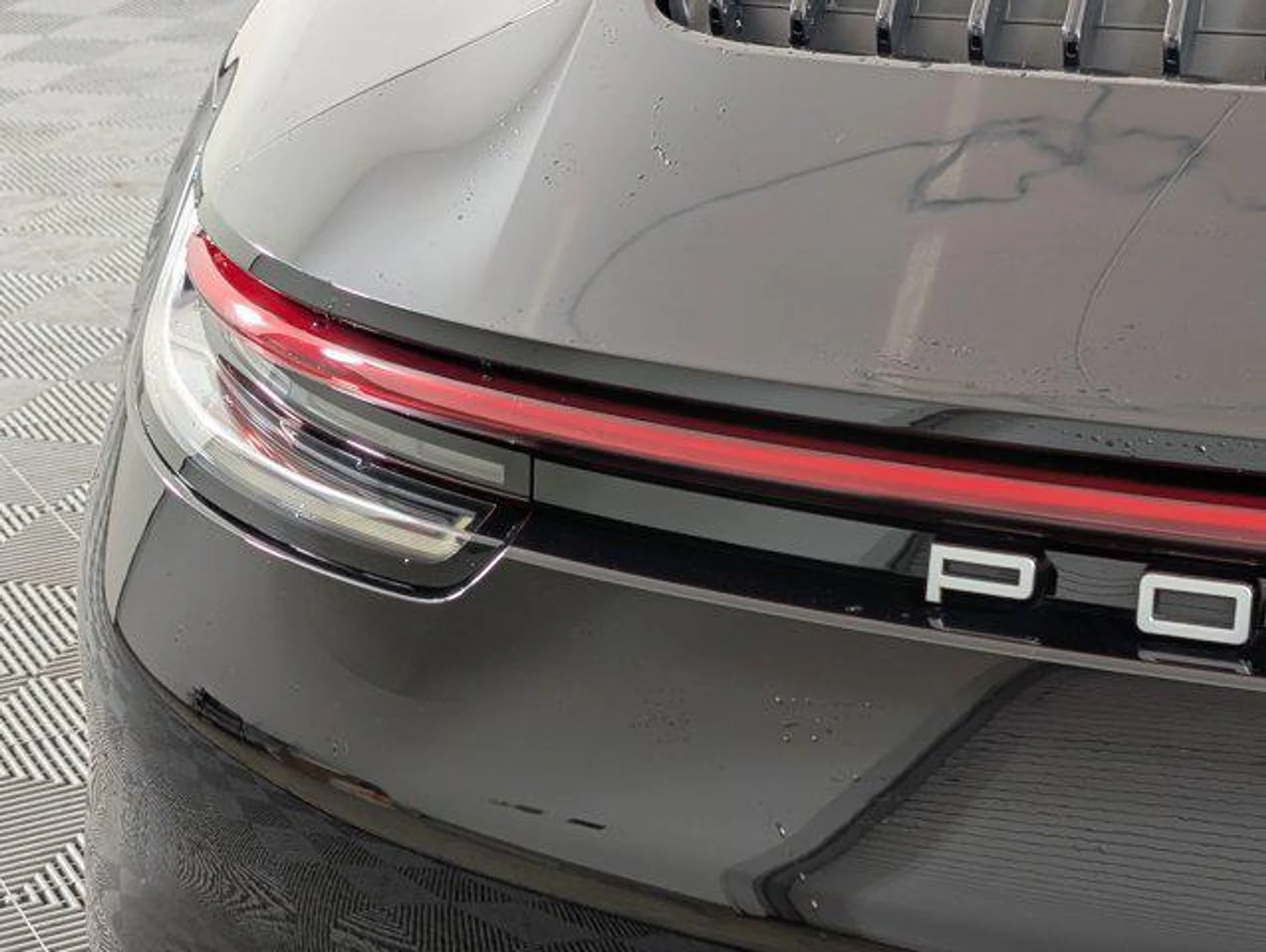 mph012_2215113658_A_n_E_Tf43_Du_Vk_X_Bl_Oz_B_f_N_Bc9_Pbc_5a9e4f4e7e