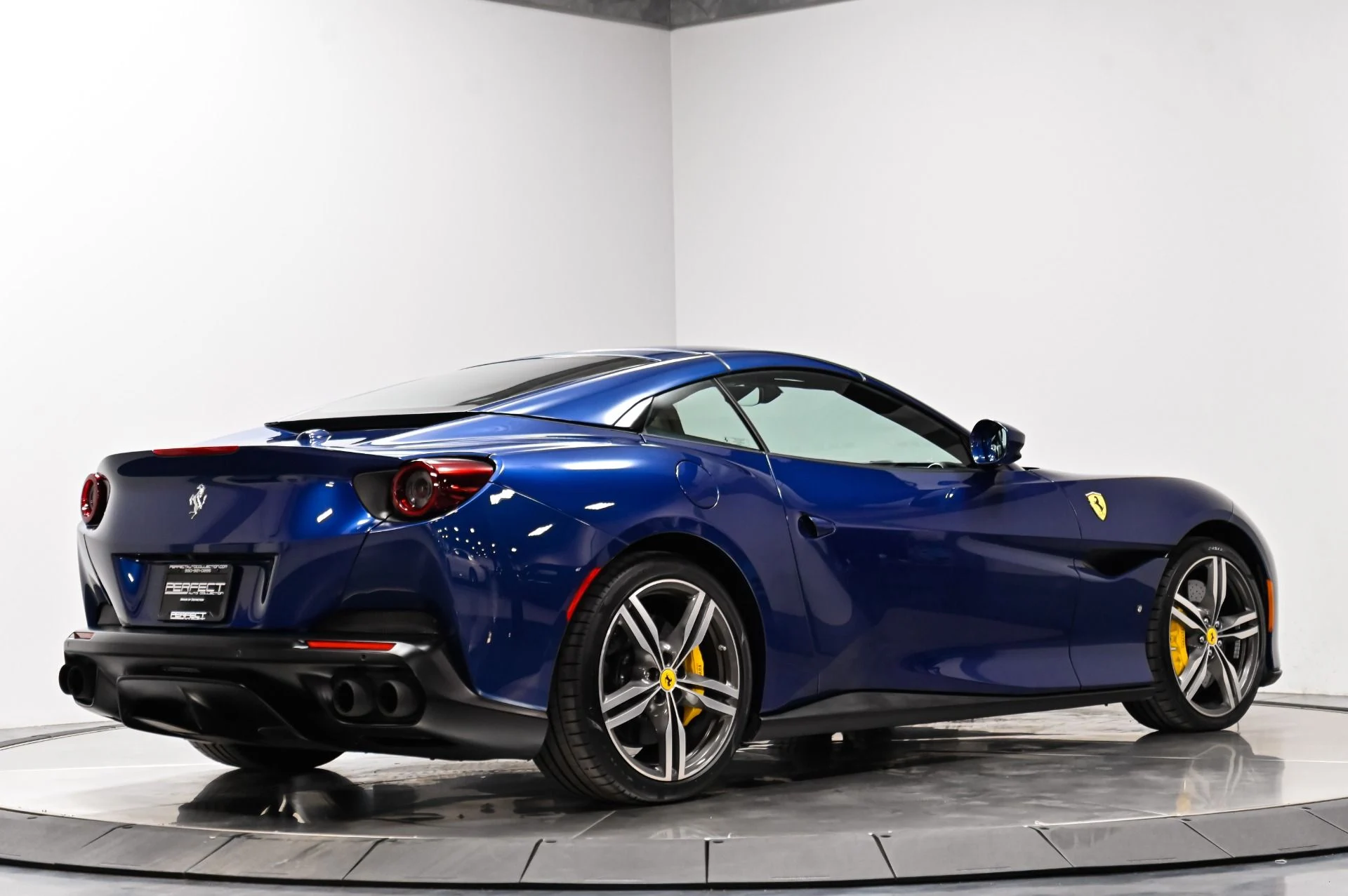 mph012_2215542333_Used_2019_Ferrari_Portofino_Base_1790278406_342f07ced7