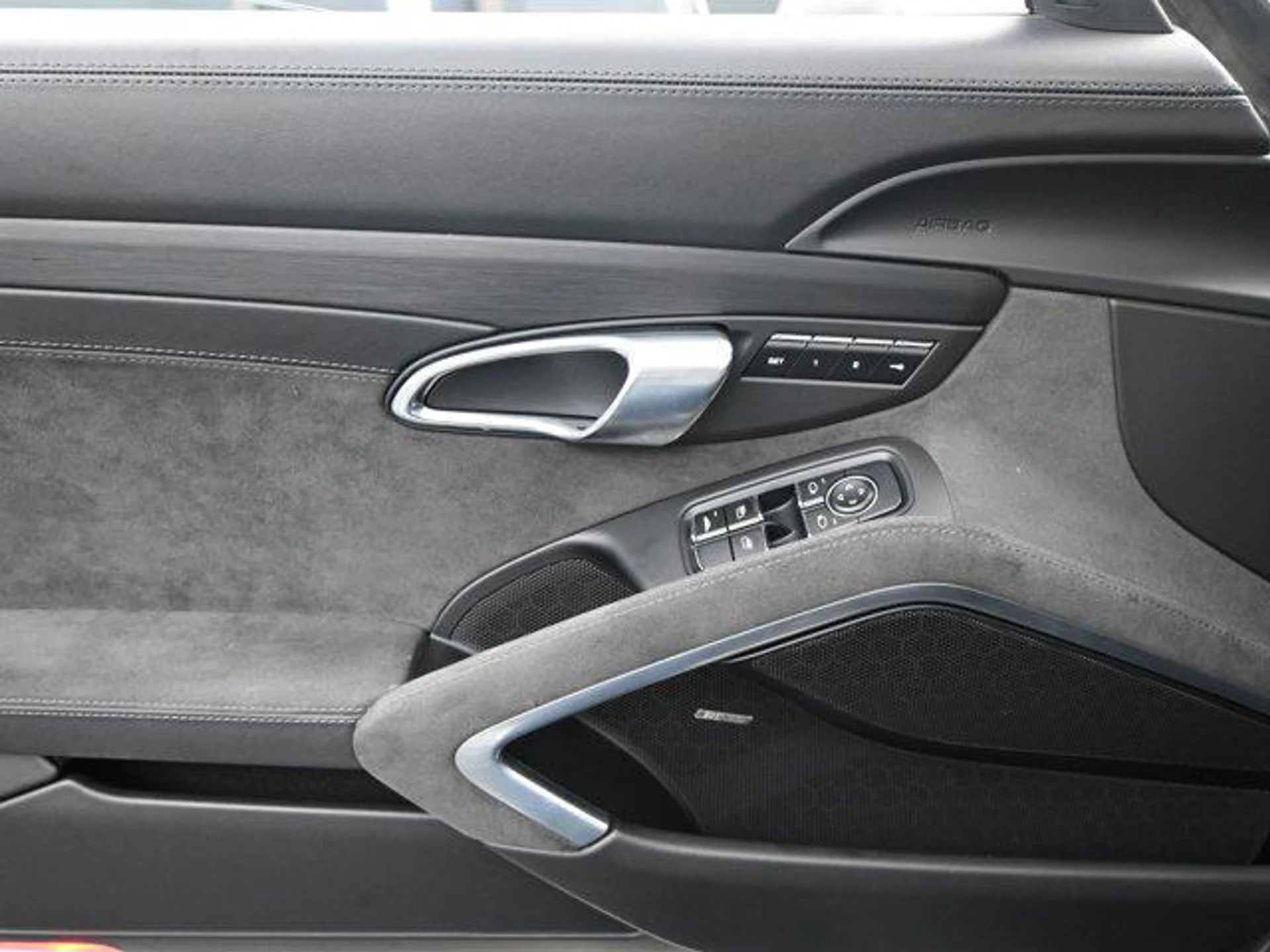 mph012_2234530879_S5u_Z_Gtpvd1orn_R_Qf2sg_HLY_Nmp1_M_cefa983751