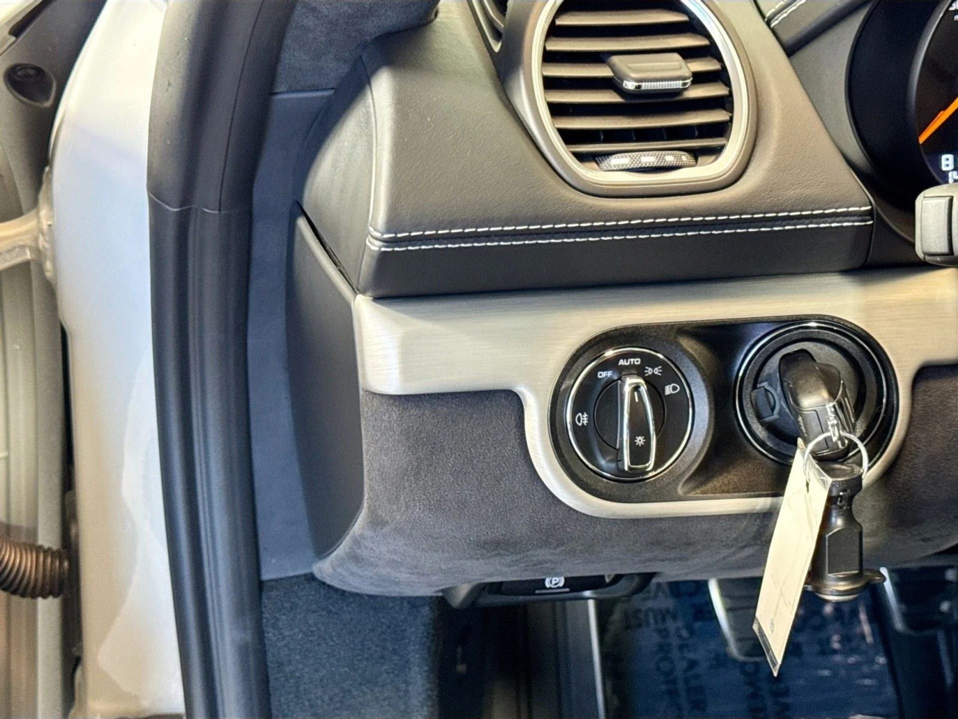 mph012_2236226495_27f55b67f19214186fbec93c8fb7808c_1f869d6012