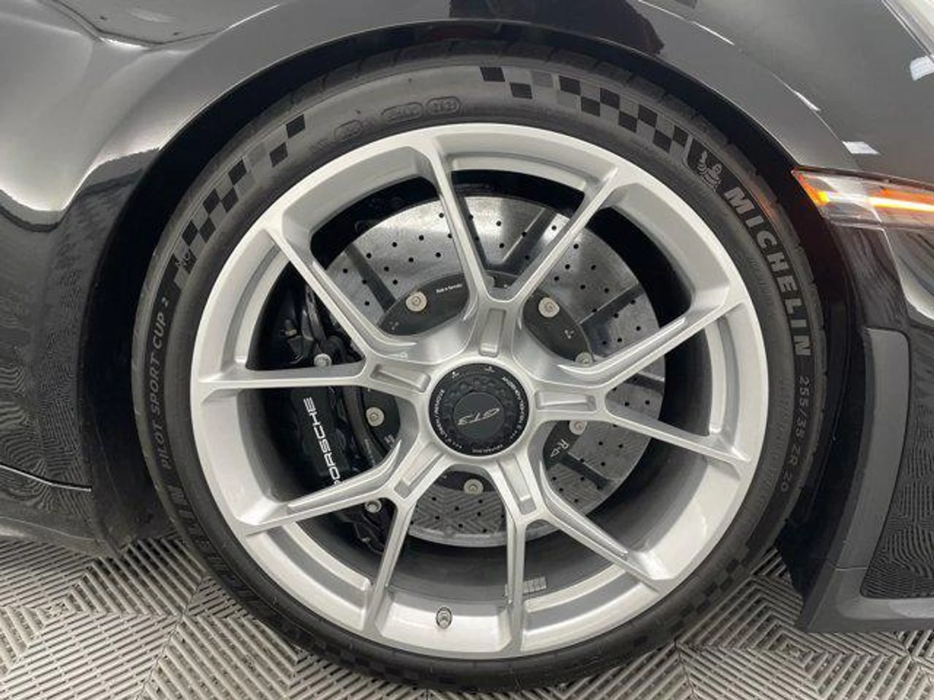 mph012_2241065996_3_UX_Zuqy1l_ER_7_KM_5kd_W0u_CBA_60hc_b9b9b7ce7c