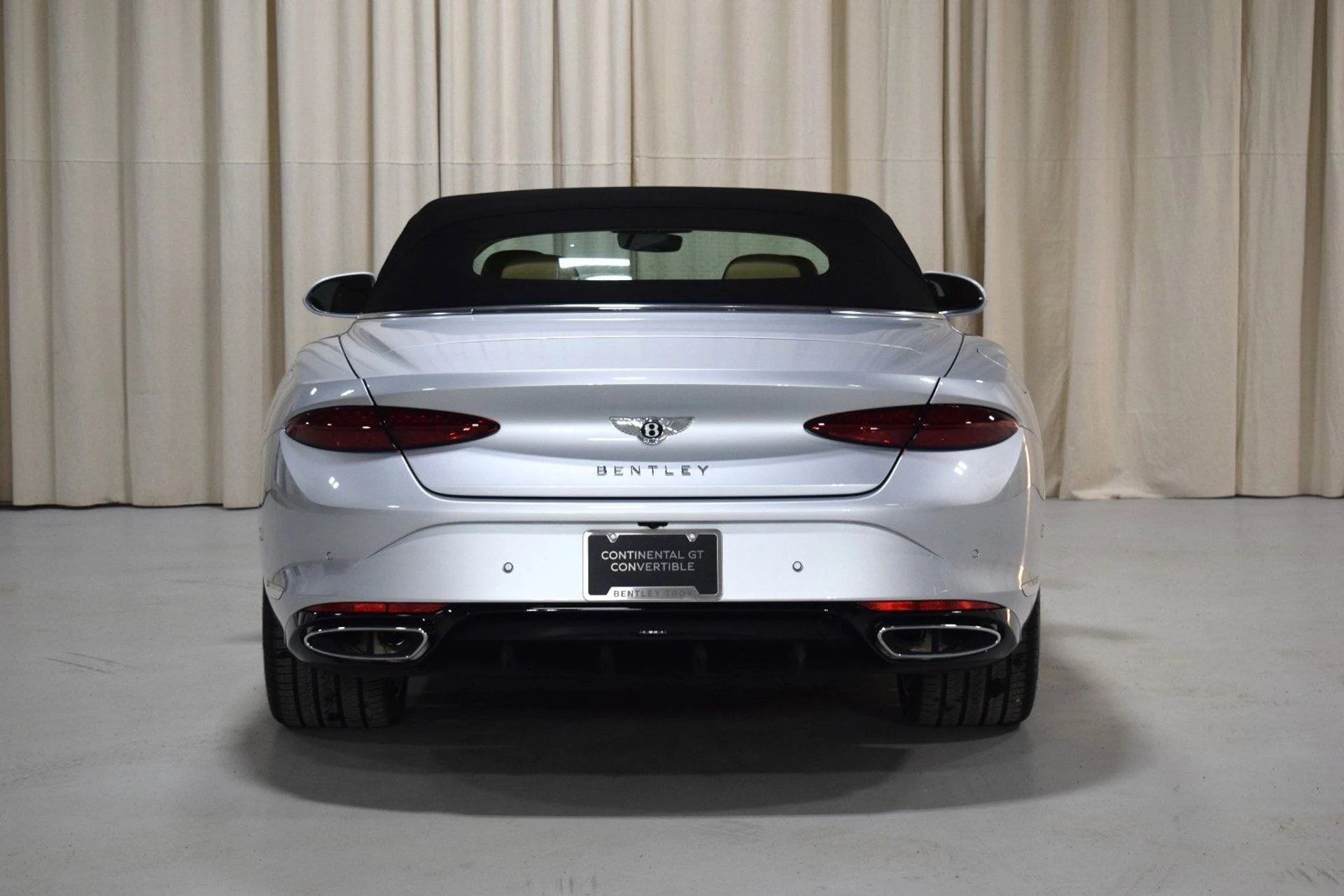 mph012_2242805483_173a310f1302e6cb5f1b2d9722bf01bbx_950e223588