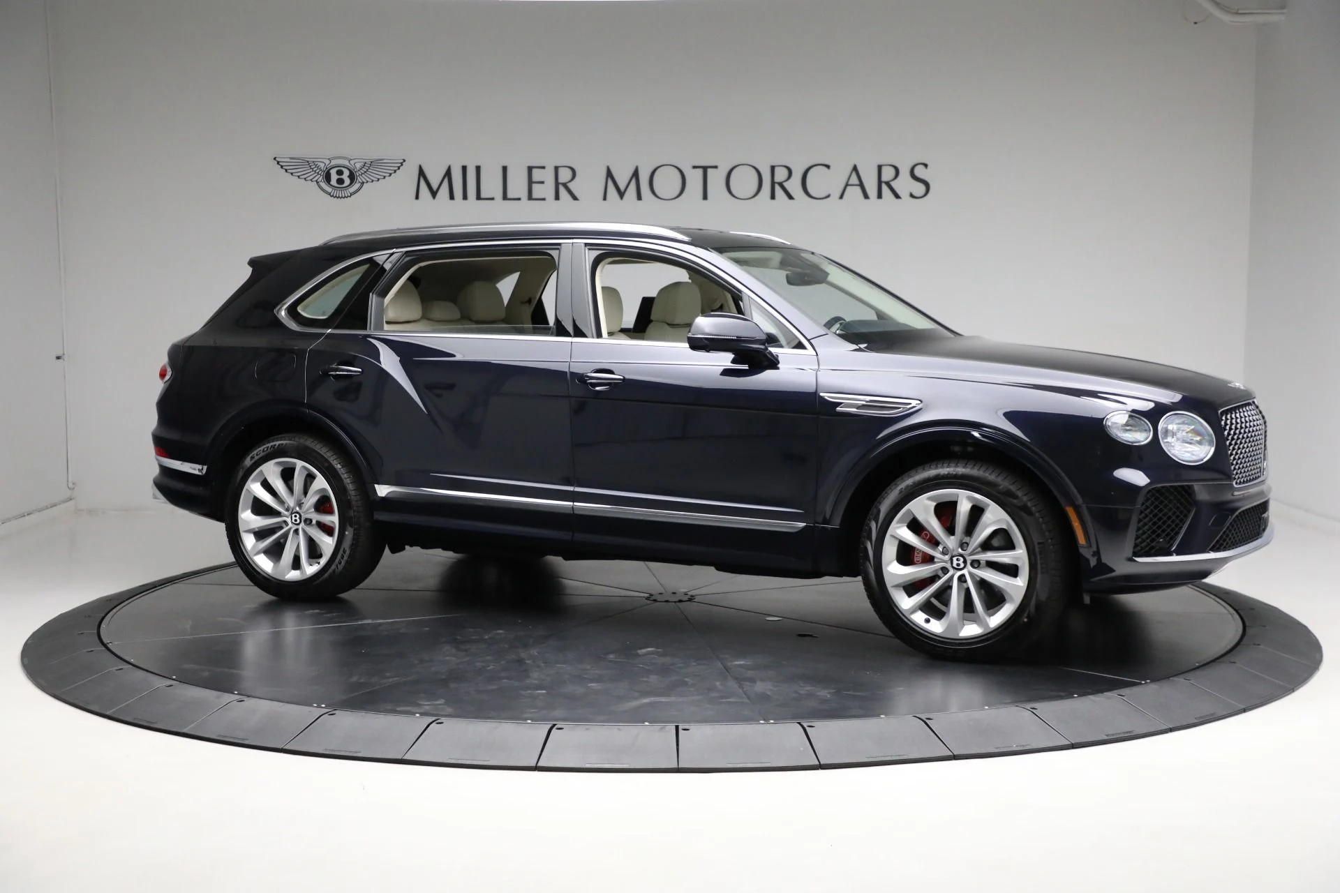 mph012_2246278828_Used_2024_Bentley_Bentayga_EWB_V8_1711043274_cc0054792f