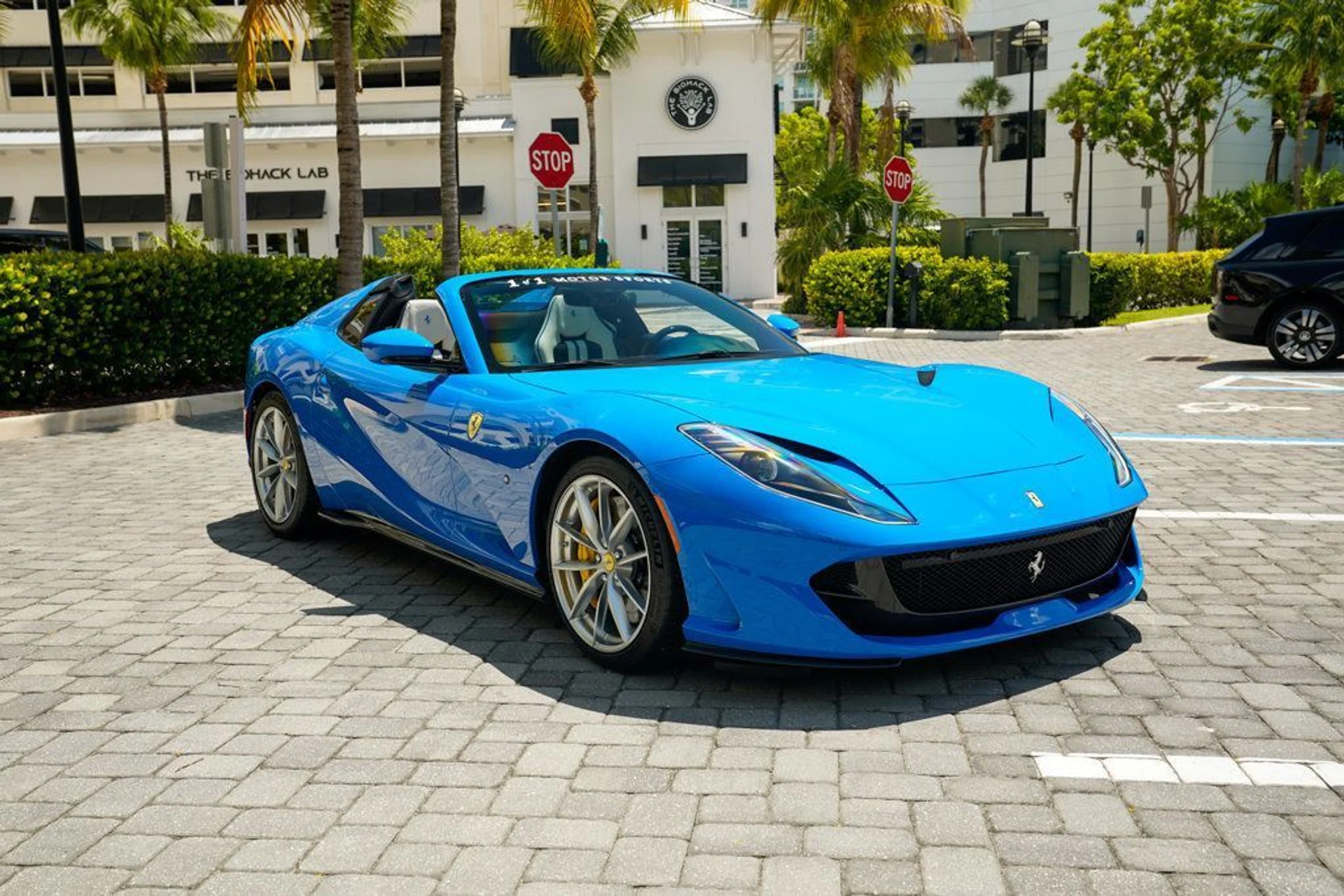 mph012_2259309900_used_2022_ferrari_812_gts_convertible_14354_22898644_13_1024_a99bc8e054