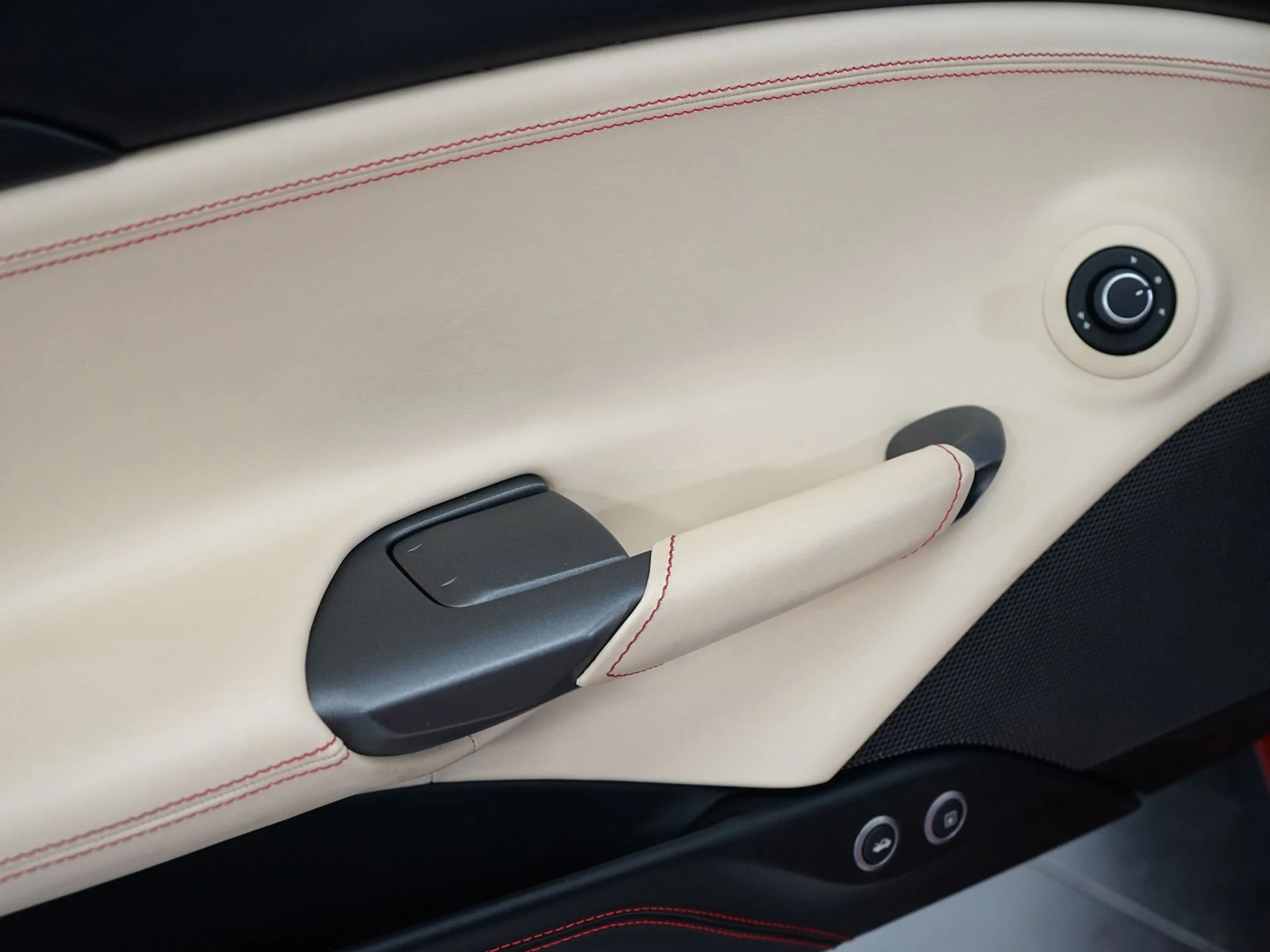 mph012_226033369_5e698c916c1fd55ca26cc9ec00ebc166x_3750ee04ad