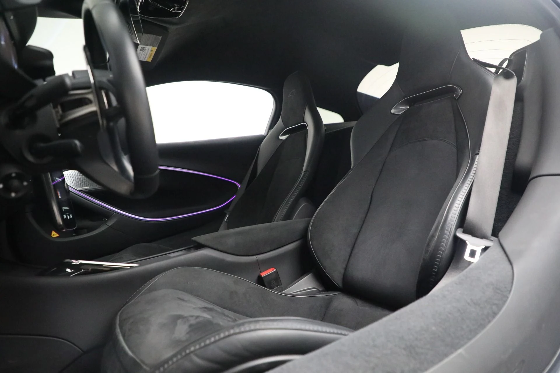 mph012_2261819780_Used_2023_Mc_Laren_Artura_Performance_74368d1595