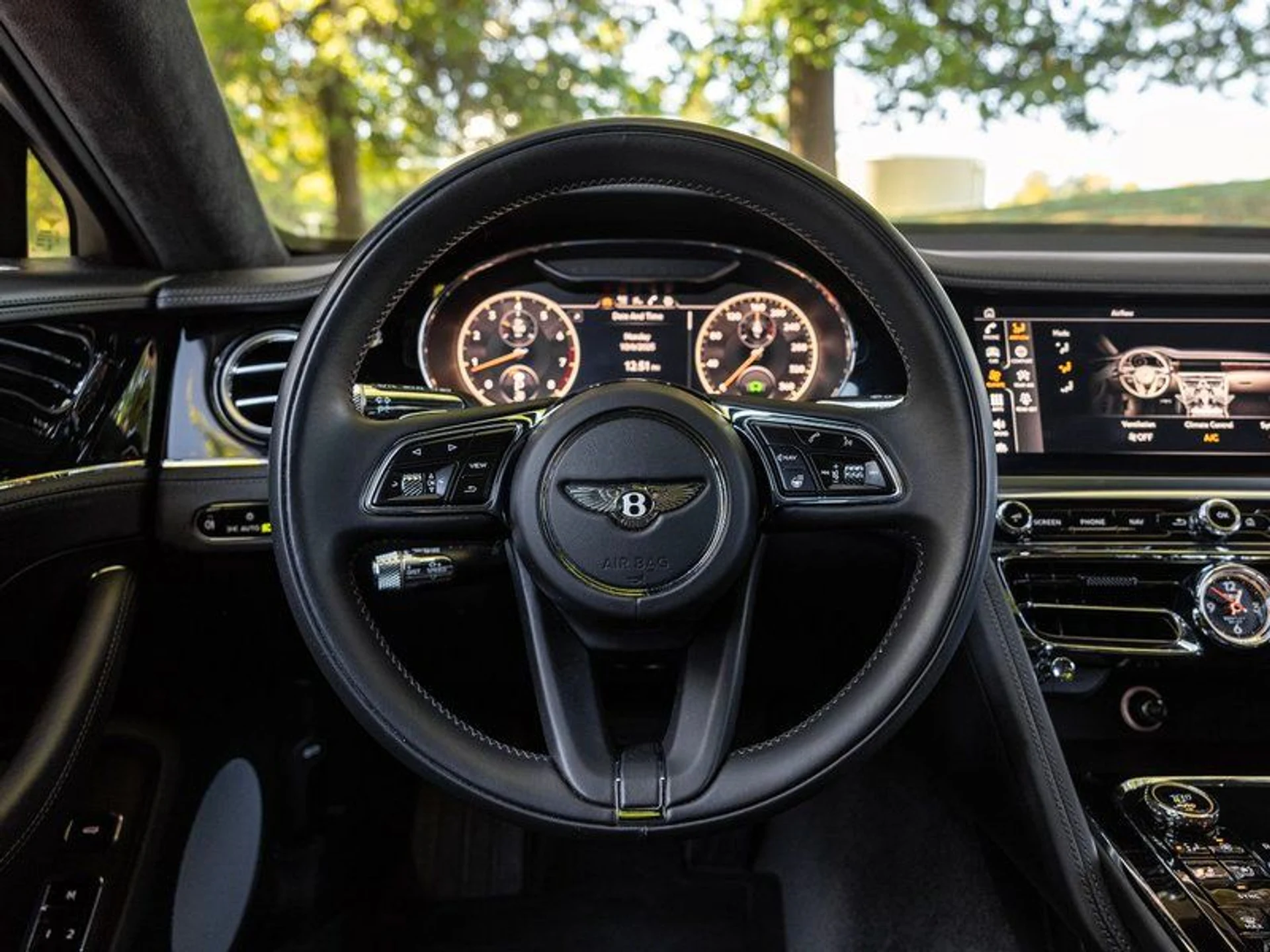 mph012_2262147940_34788849_06302_2021_bentley_flying_spur_013_48d65091d3