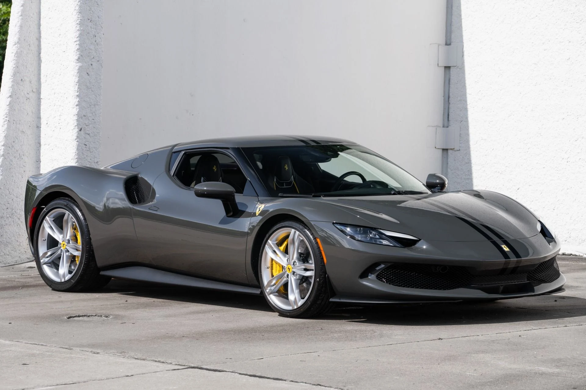 mph012_2266920668_Used_2024_Ferrari_296_GTB_1754599381_72e38888c9