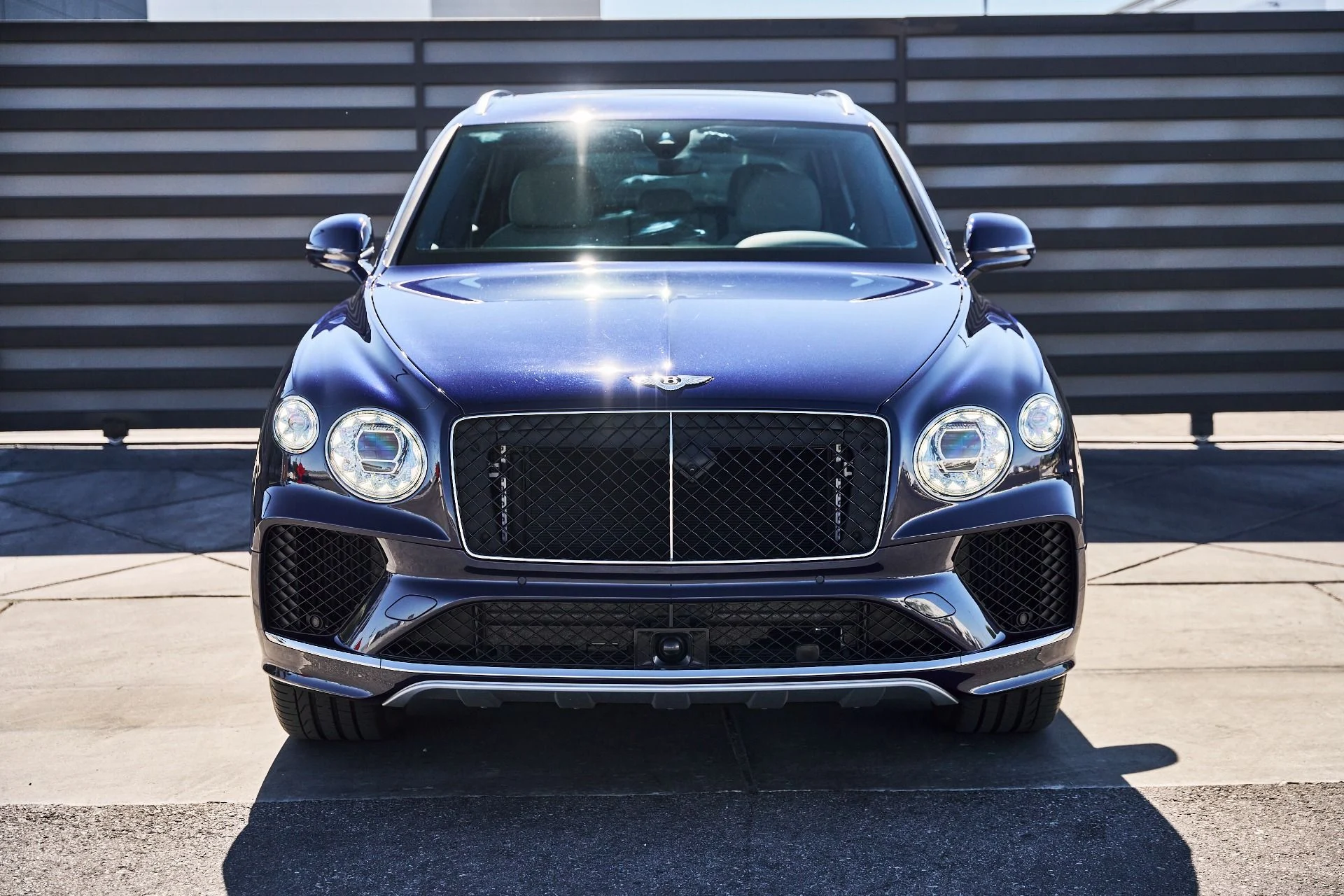 mph012_2268632702_Used_2025_Bentley_Bentayga_EWB_1780709354_16c322cecb