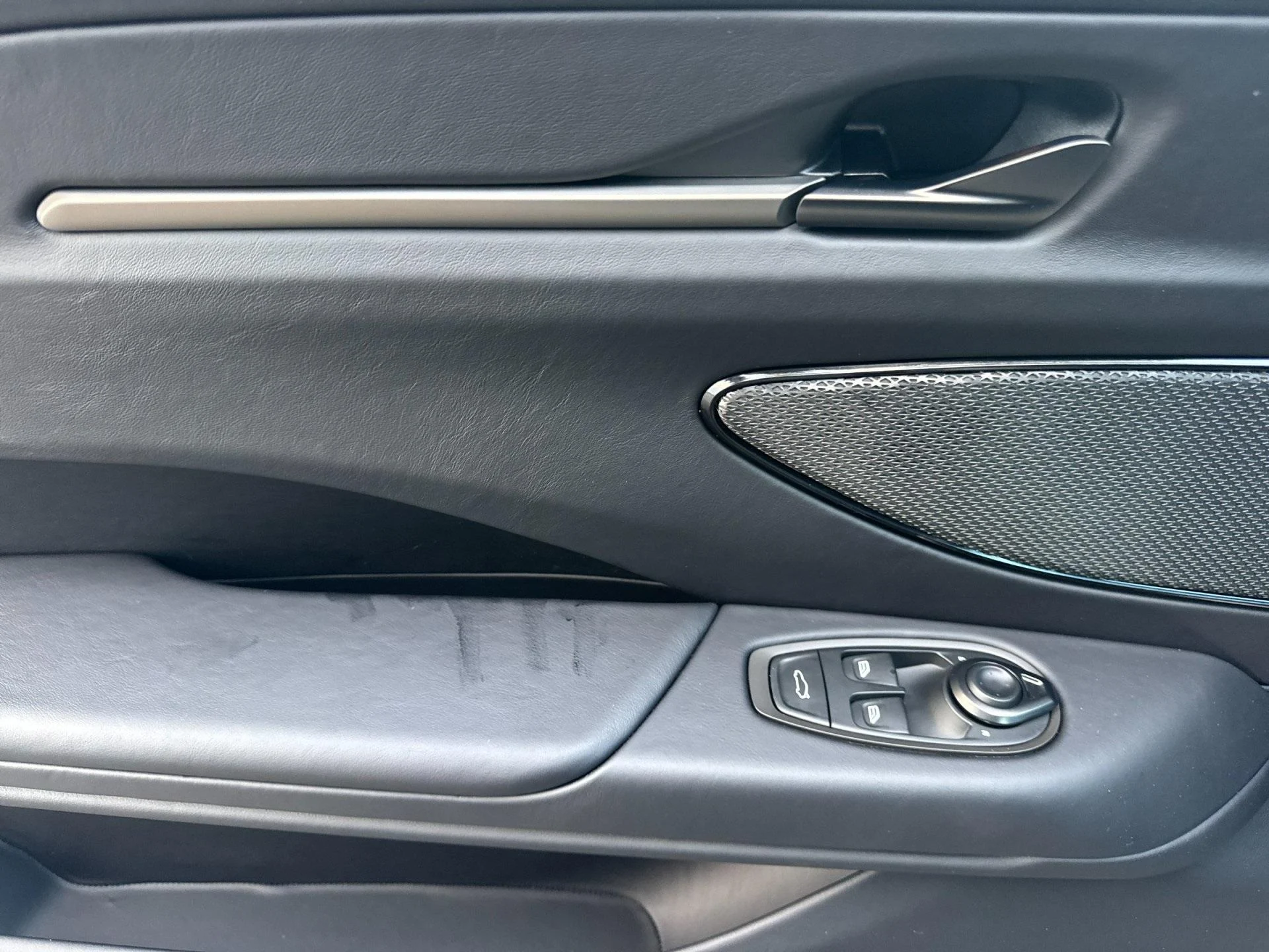 mph012_2268697924_New_2026_Aston_Martin_Vantage_S_1767798676_9f96e5fa6d