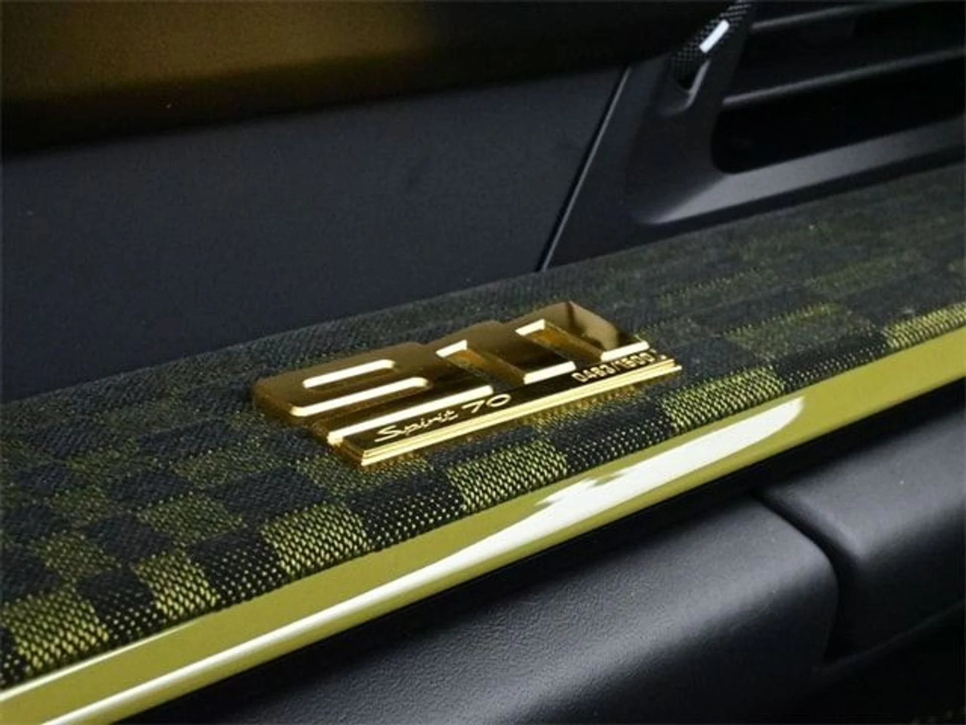 mph012_2271519774_8519220f0f8ac44954e557592280b323x_9ee390149b