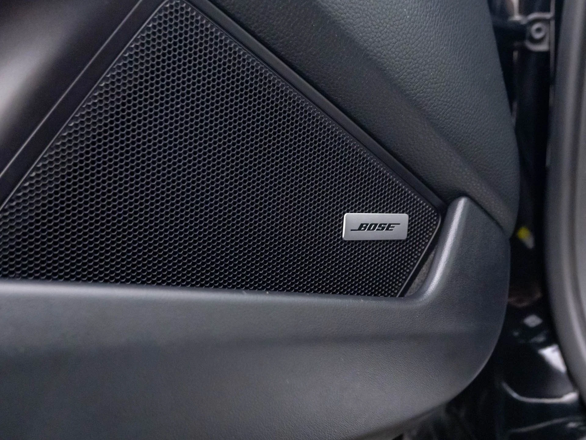 mph012_2272050108_5606fb307a399f7b6bbfbbafb2fbe684x_903ed4211a