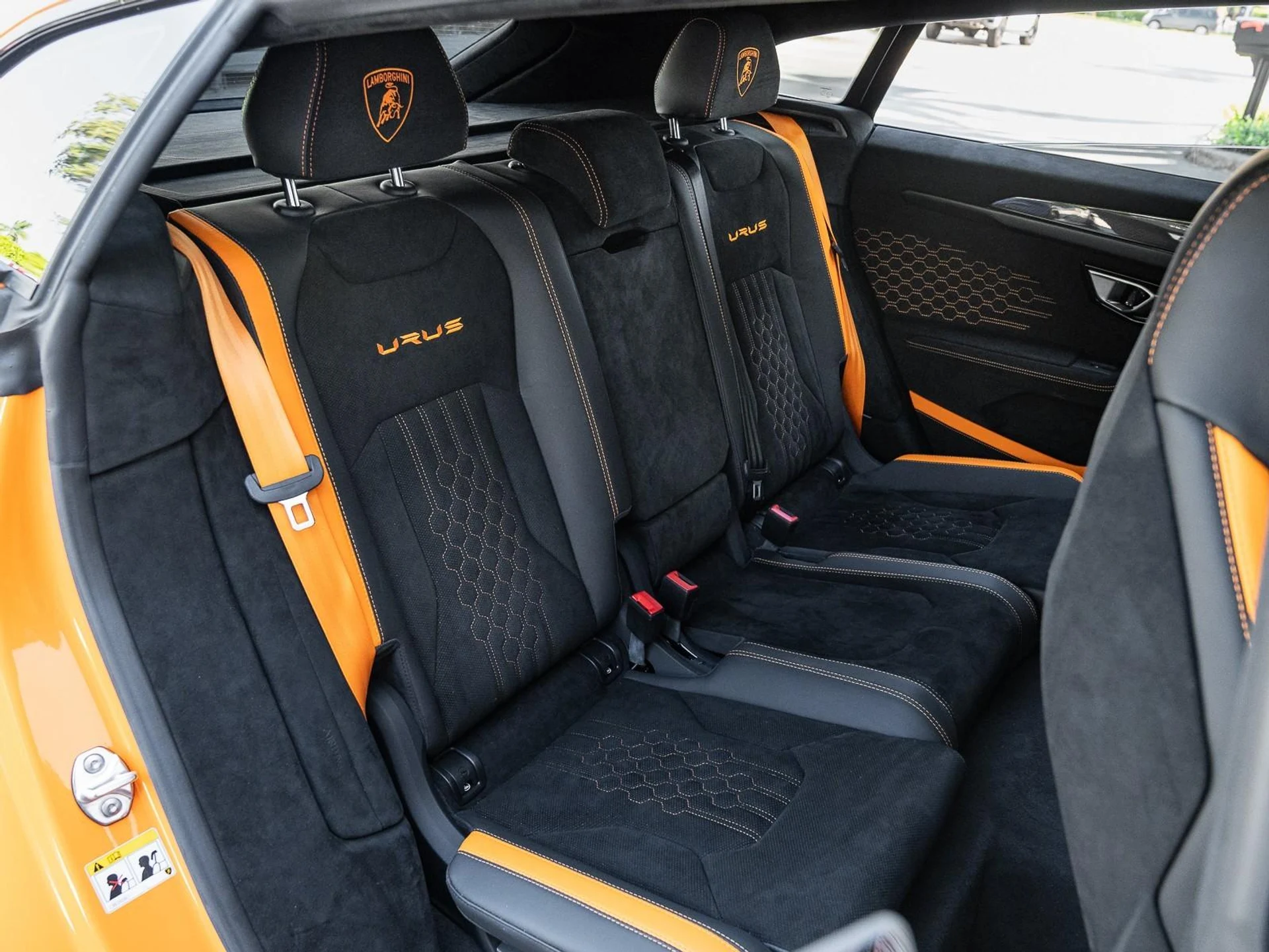 mph012_2279501207_Used_2023_Lamborghini_Urus_Performante_1763068012_9093d62c8f