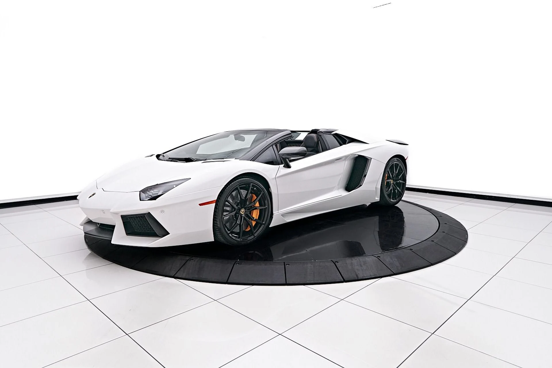 mph012_2279783444_Used_2017_Lamborghini_Aventador_1742241620_26d8d64c0c