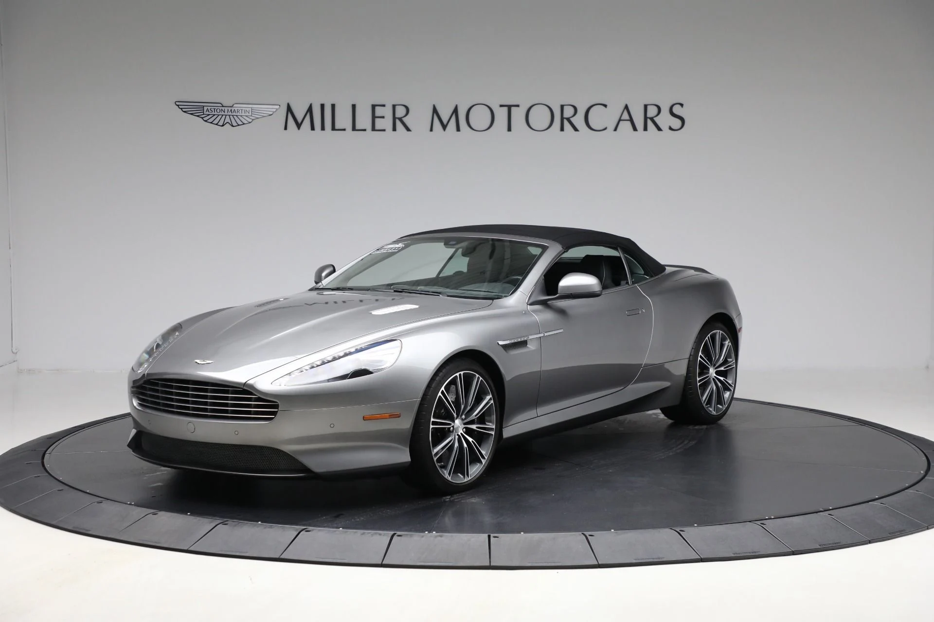 mph012_2293037446_Used_2015_Aston_Martin_DB_9_Volante_2abe84fde9