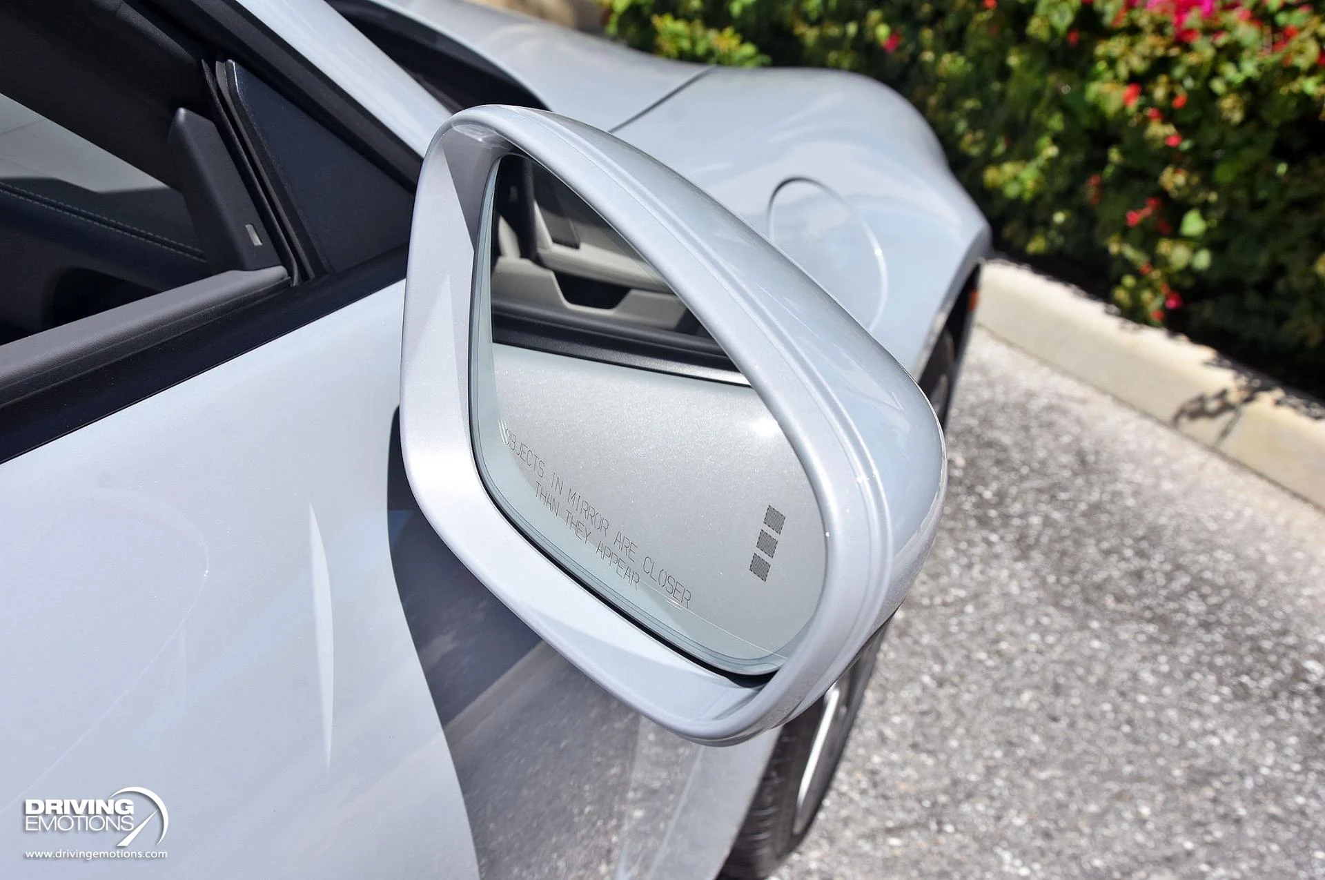 mph012_2299081980_898_p13_l_7df3528641