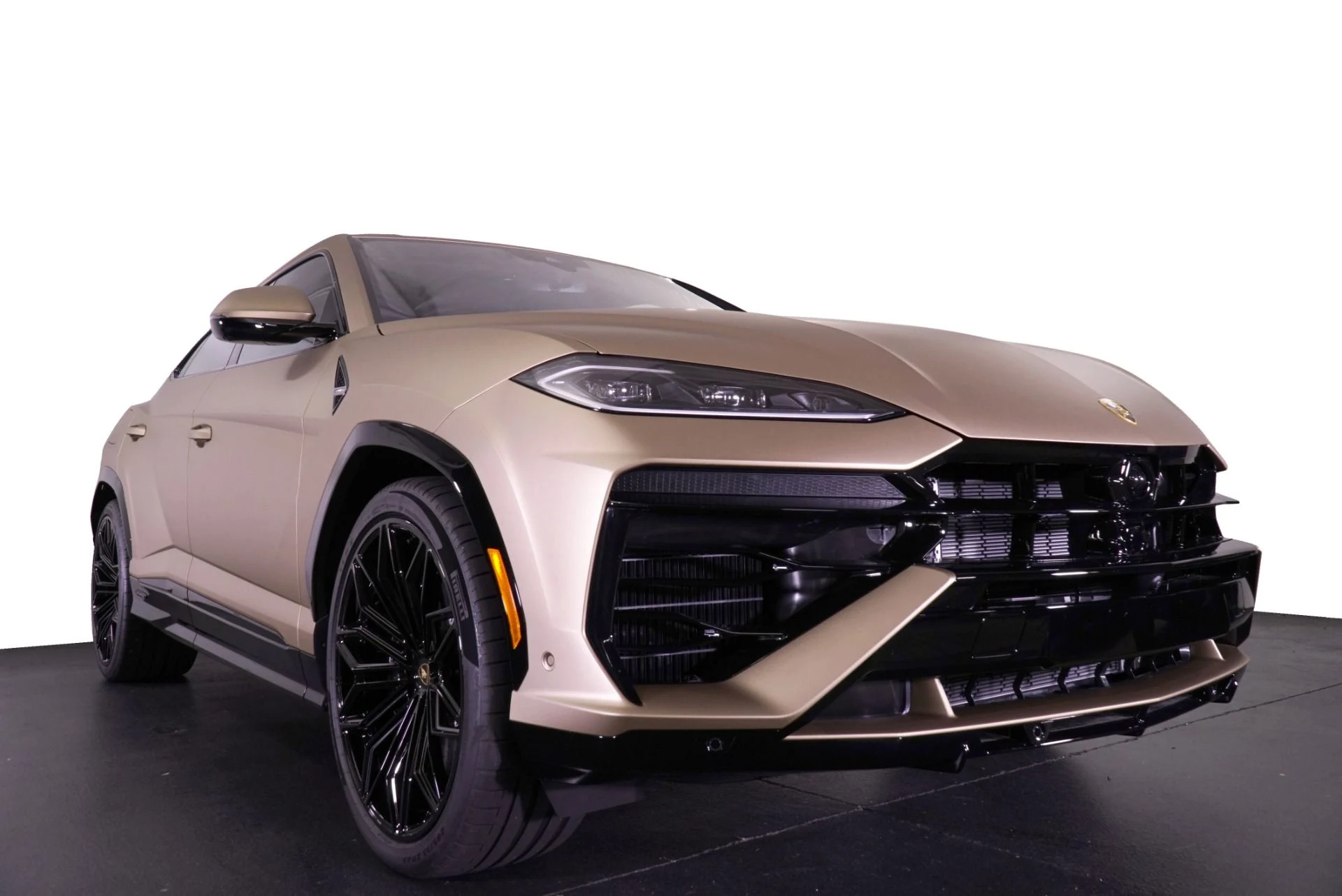 mph012_2306818101_New_2025_Lamborghini_Urus_SE_1760546731_c42f2248b9
