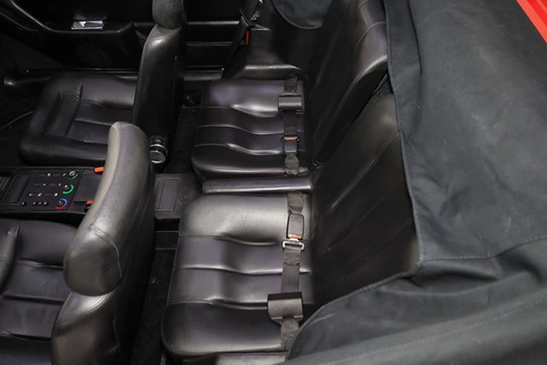 mph012_2307208552_used_1985_ferrari_mondial_quattrovalvolecabriolet_6305_21342573_17_640_f193169ba0