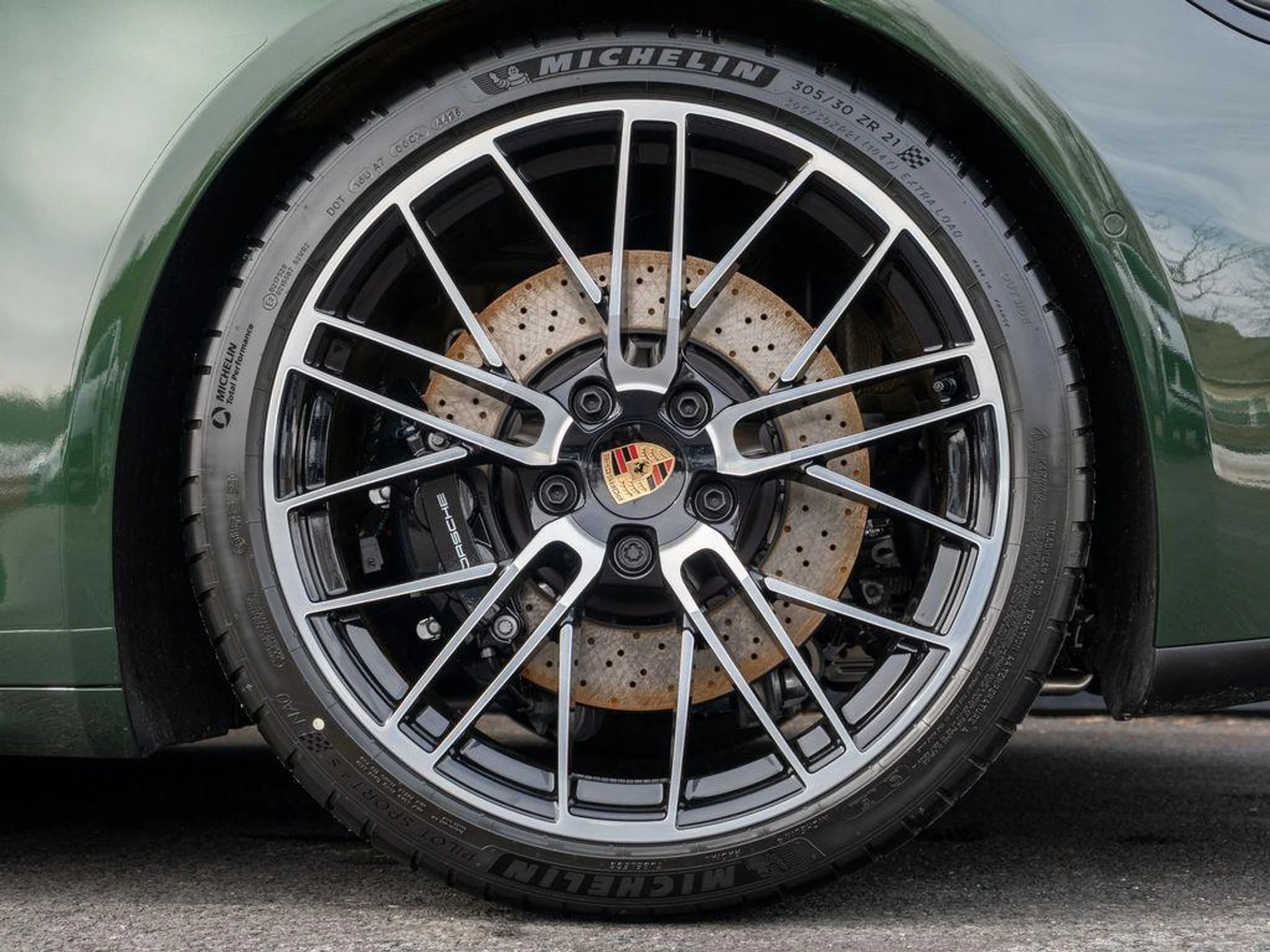 mph012_2325538136_Oxlw_Urt_Eubxm_Wy_Q2oc_y_J5srmj0_f7da1b6815