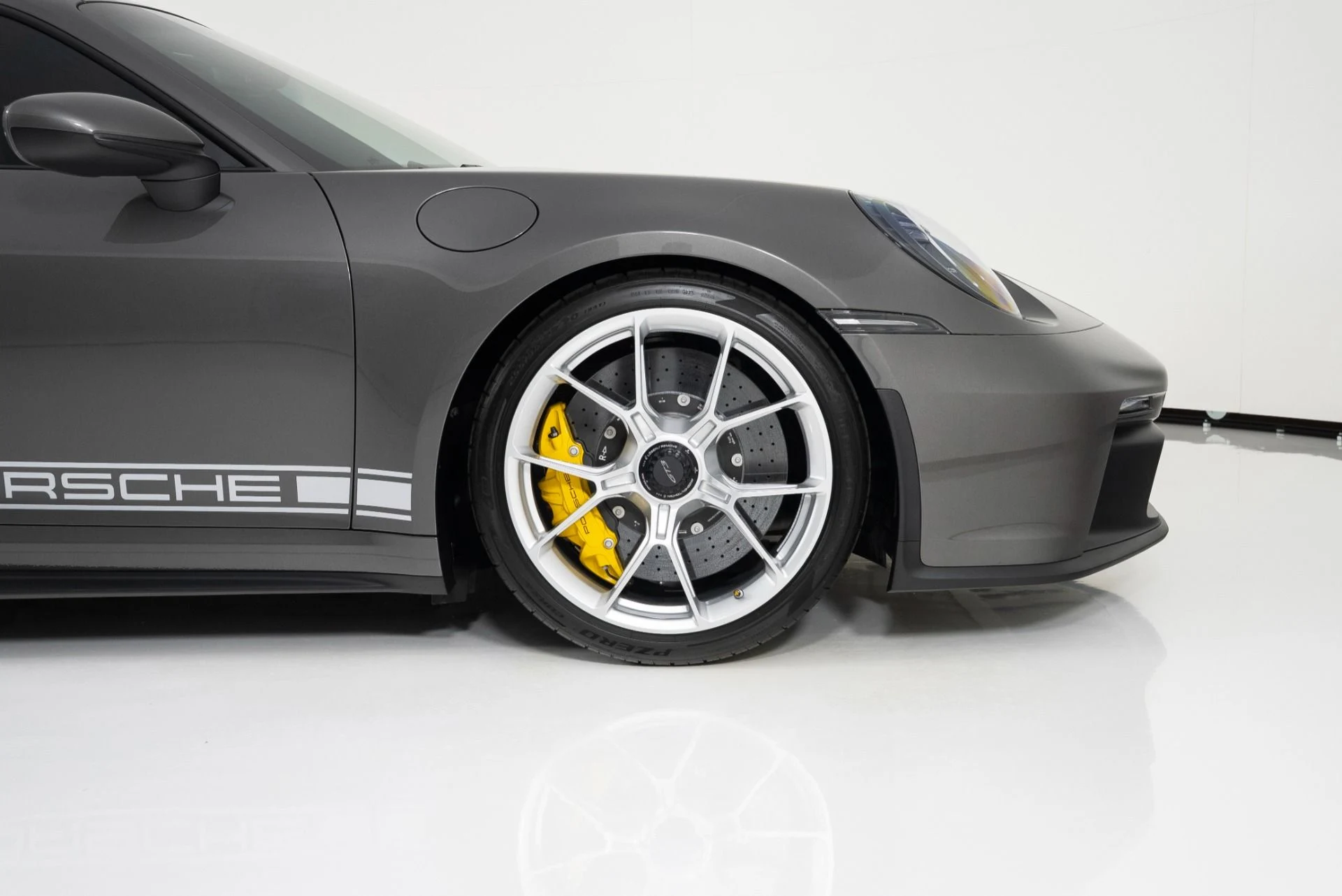mph012_2327886516_Used_2024_Porsche_911_GT_3_1756329477_bd7a571160