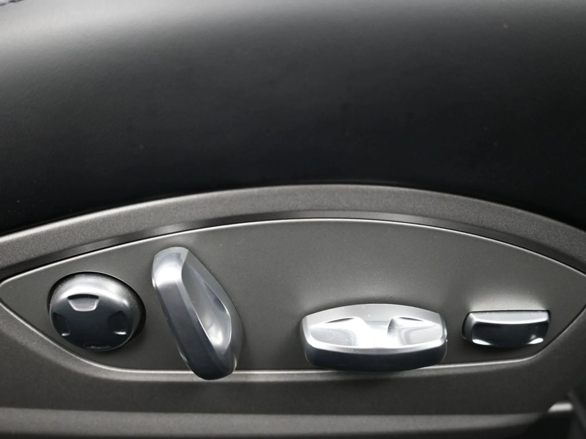 mph012_2328105586_64b7fe8f2ec2a1e7b73fc85c4ef4e96fx_8aab77b1b5