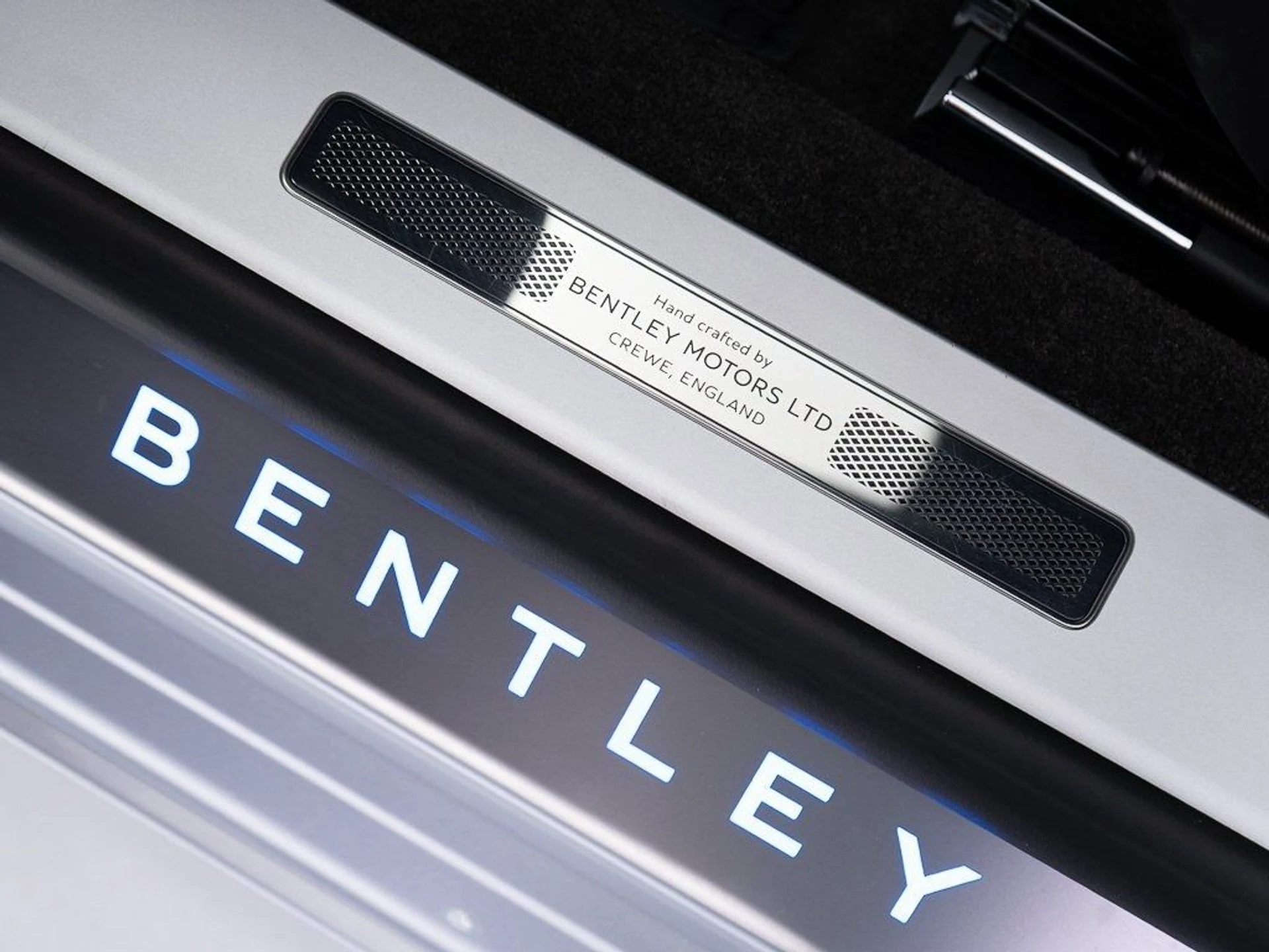 mph012_2328866527_85bf3b2d7ce75cc05b55312746b653aa_d295079418