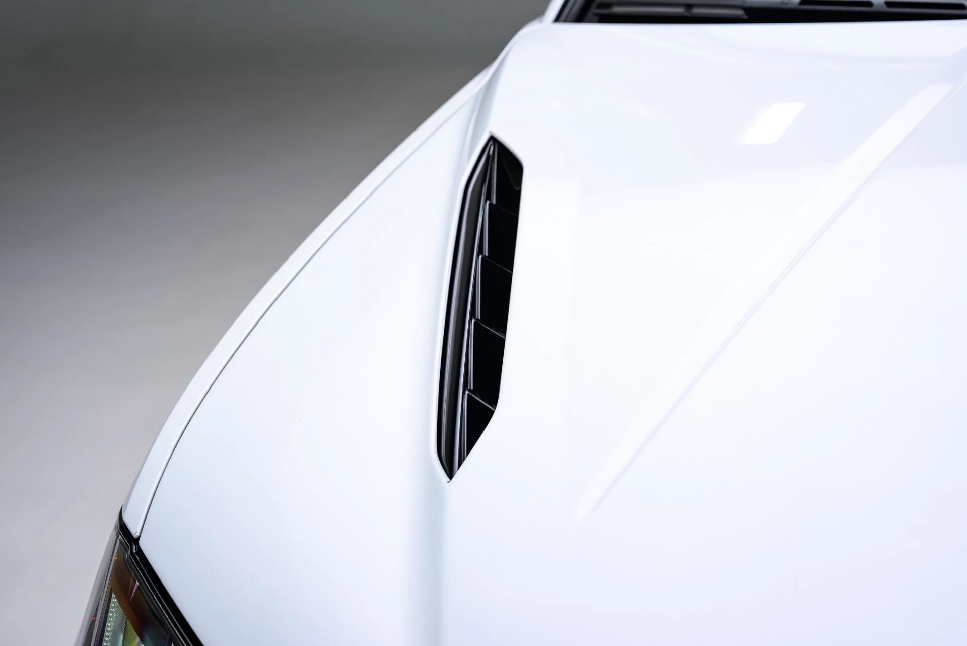 mph012_2330305344_Used_2023_Lamborghini_Urus_S_1776203789_3ecca30410