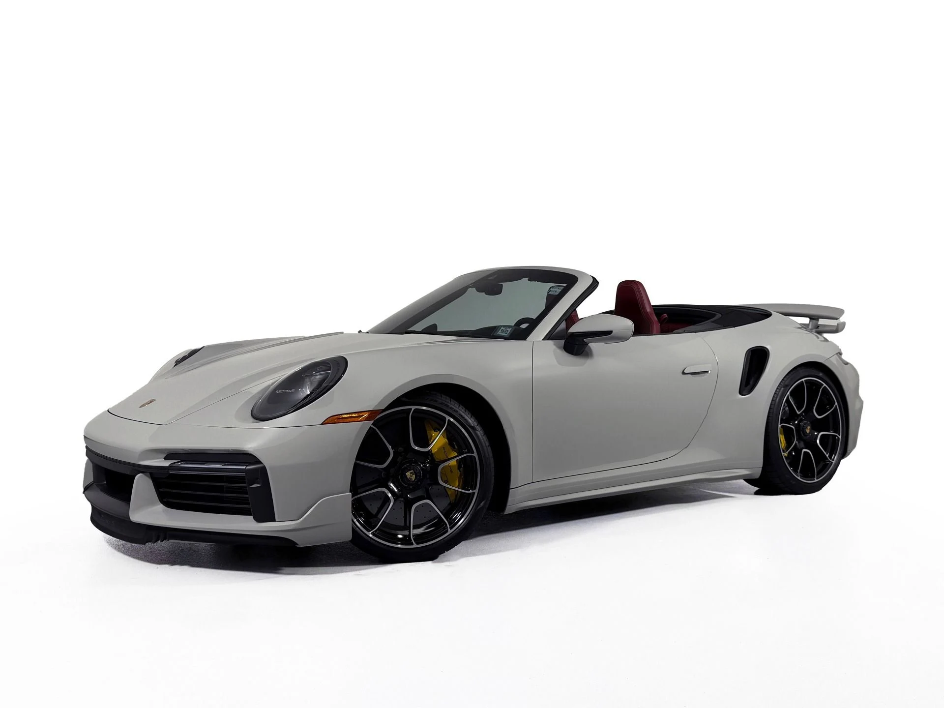 mph012_2339475217_Used_2025_Porsche_911_Turbo_S_1761053585_7da43dc154