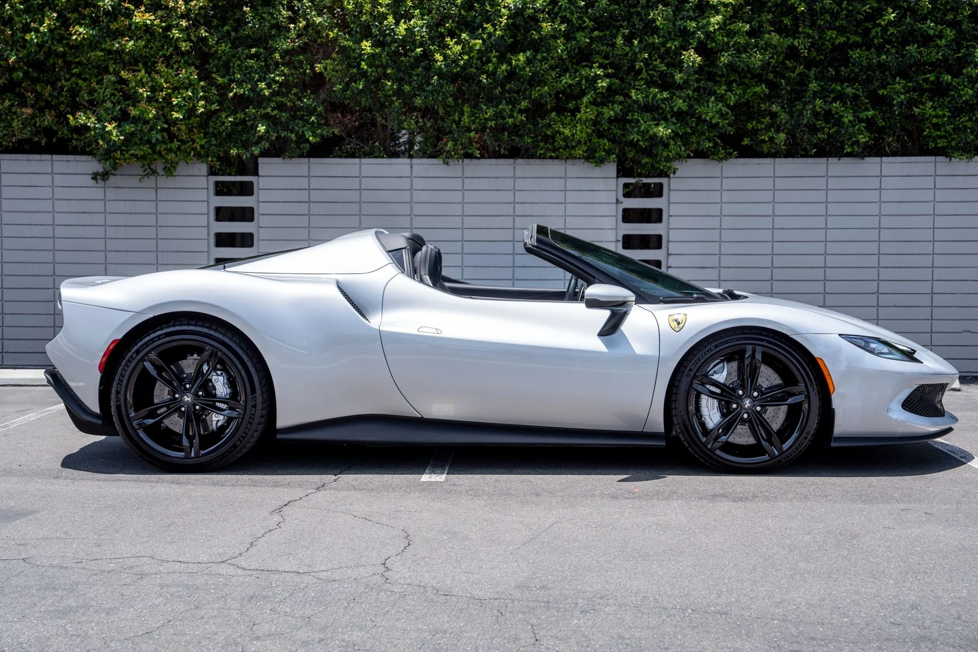 mph012_2348366878_Used_2024_Ferrari_296_GTS_1751069238_53ce8bf274